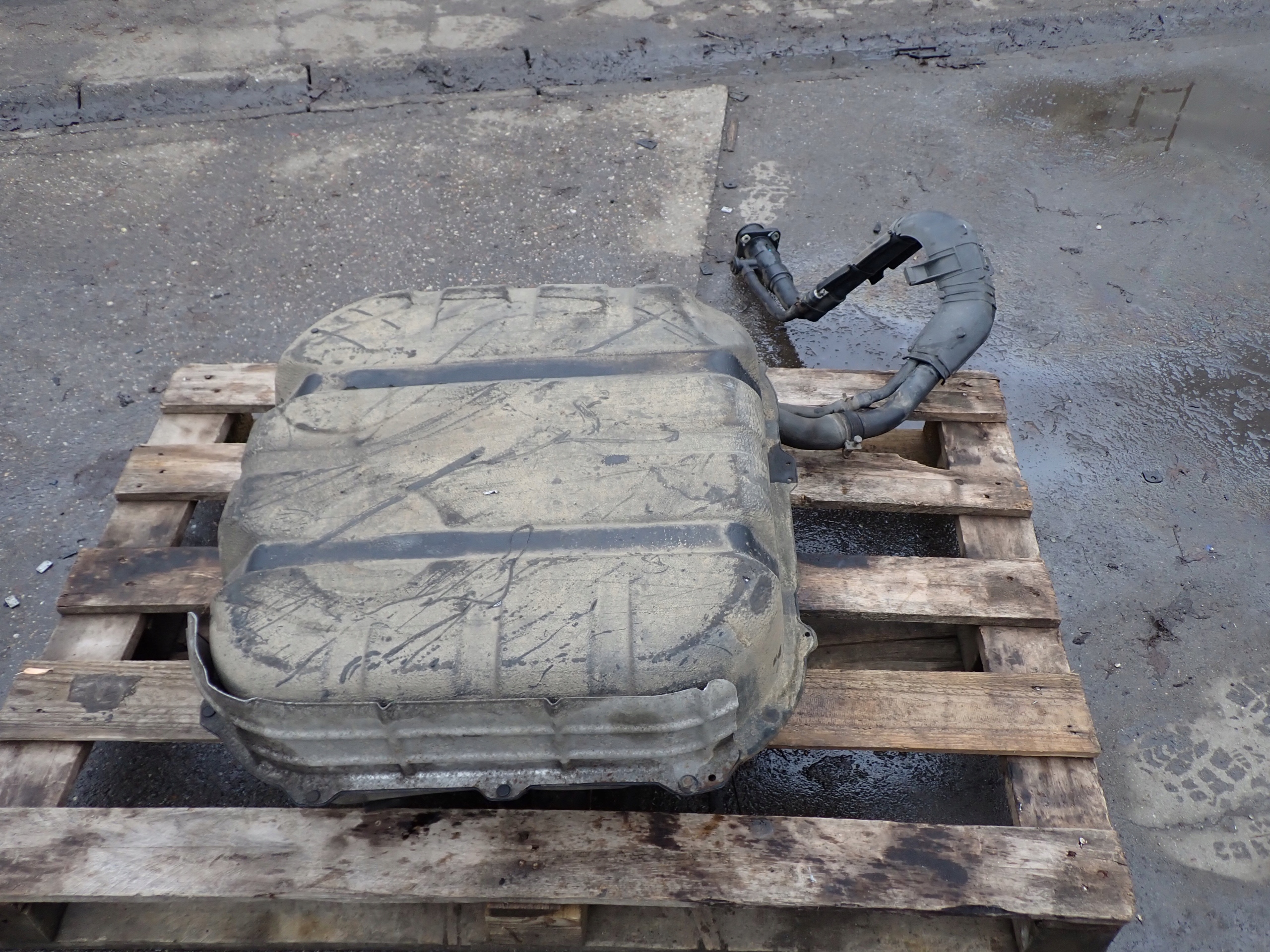 бачок Топливный kia CEED II 1,4 2014 HB перед РЕСТАЙЛИНГ 31100-A6950 7335
