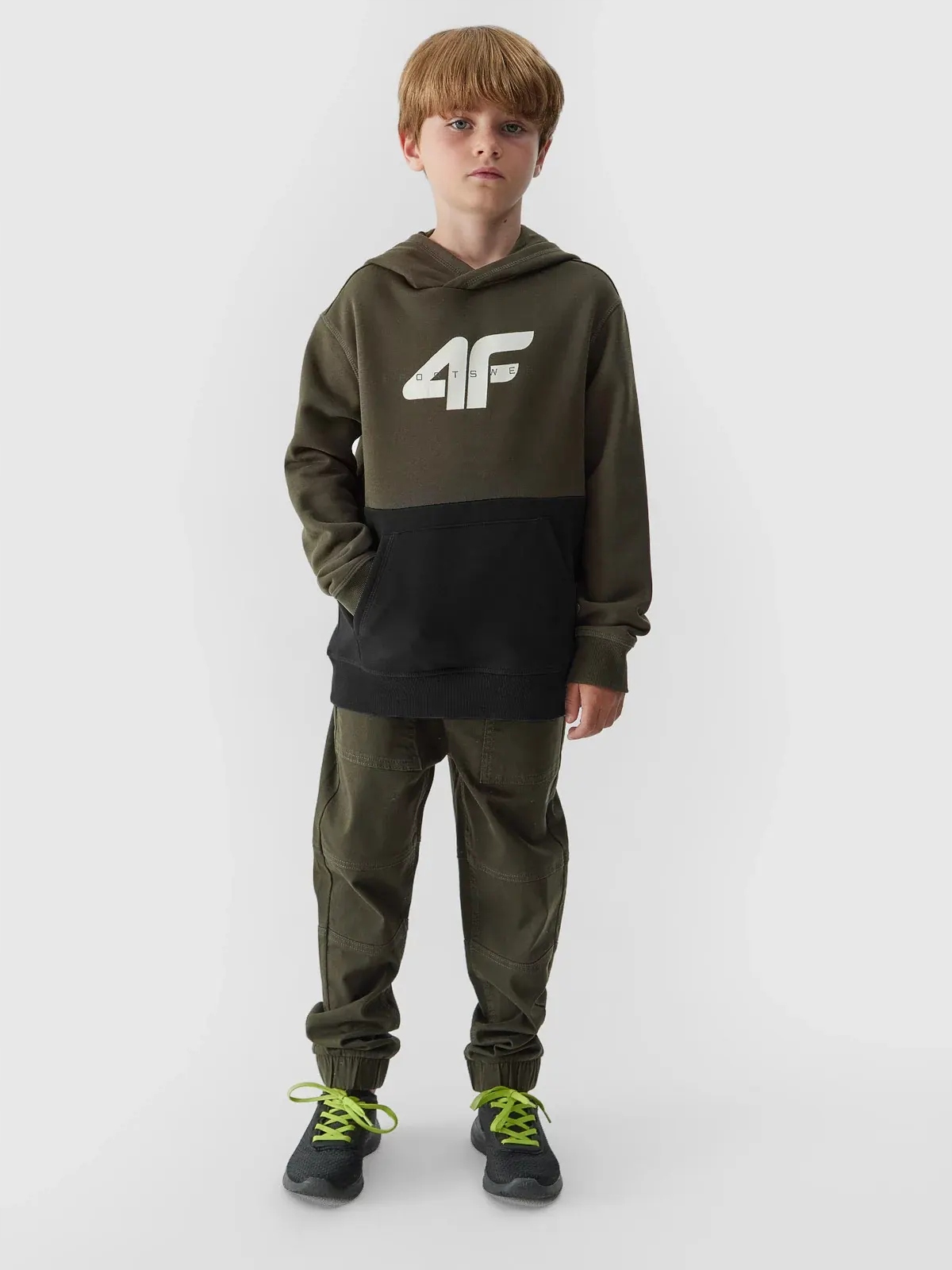 BLUZA CHŁOPIĘCA 4F DRESOWA Z KAPTUREM AW23M628 Rękaw długi rękaw