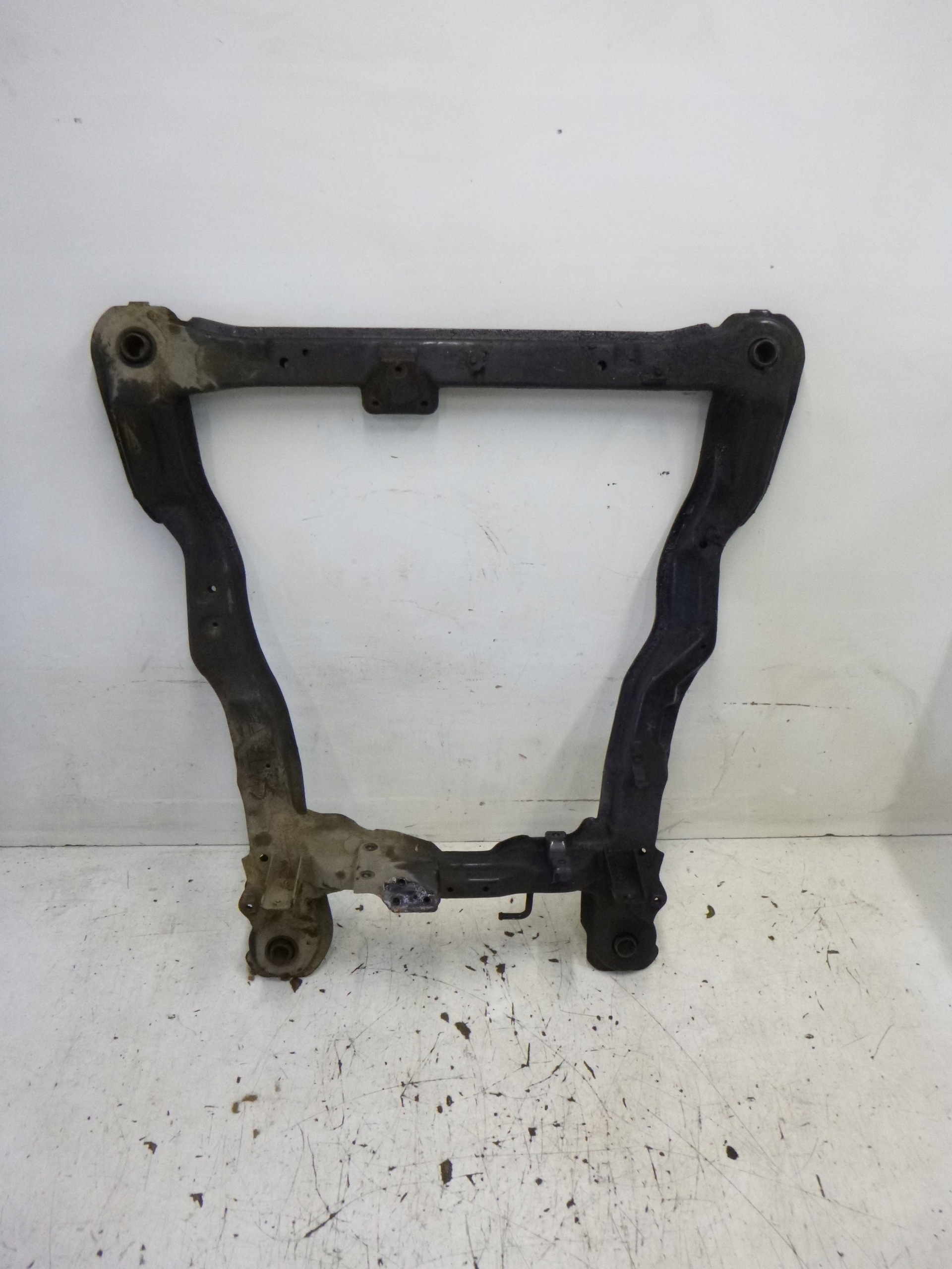 axle beam lawa subframe below engine front Hyundai Santa Fe and 2.4 B 01-06 OE EU