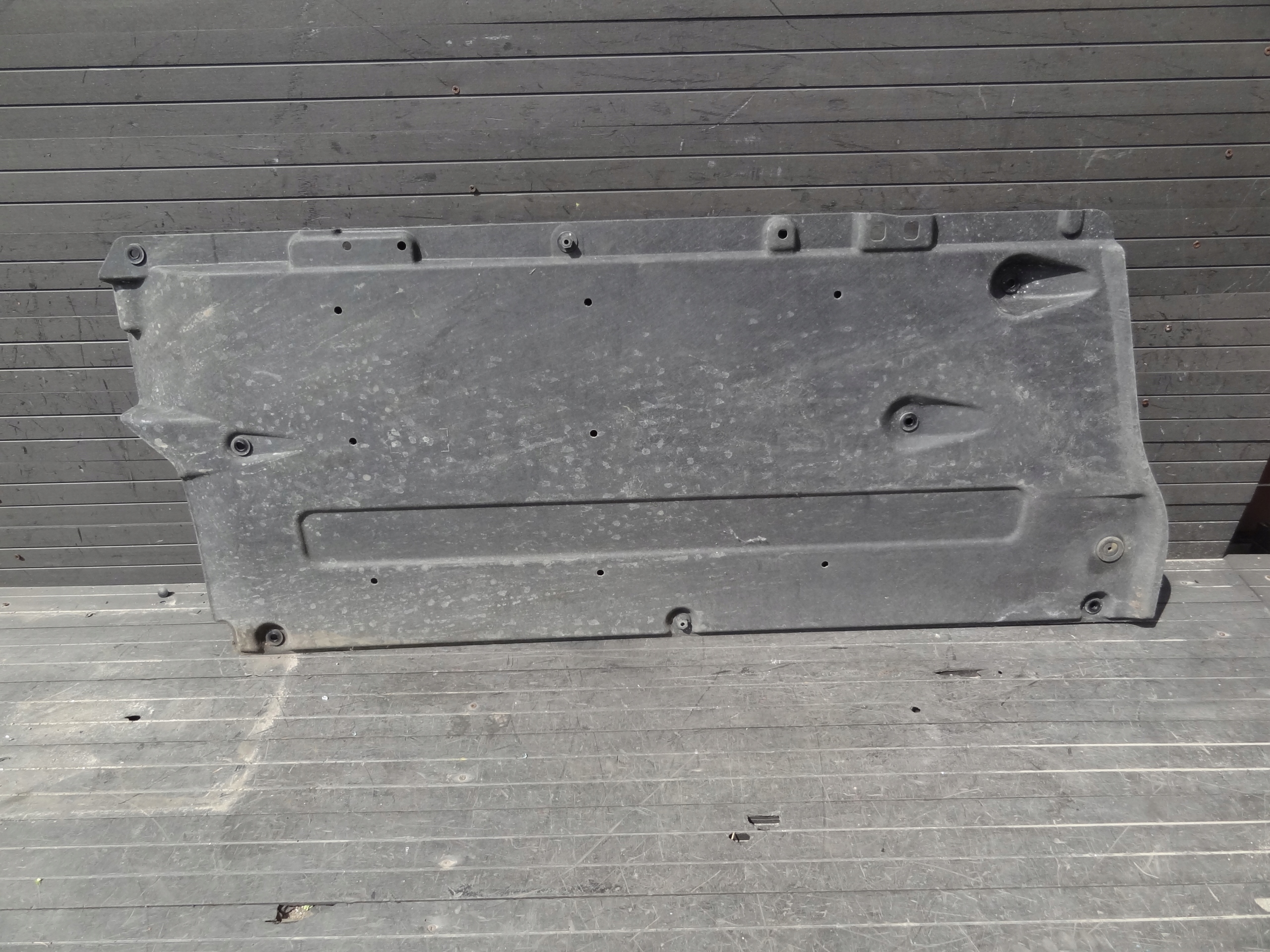 KIA CEED III 2023 HATCHBACK OSLONA PLYTA PODWOZIA PRAWA 84145-G4100 ORG