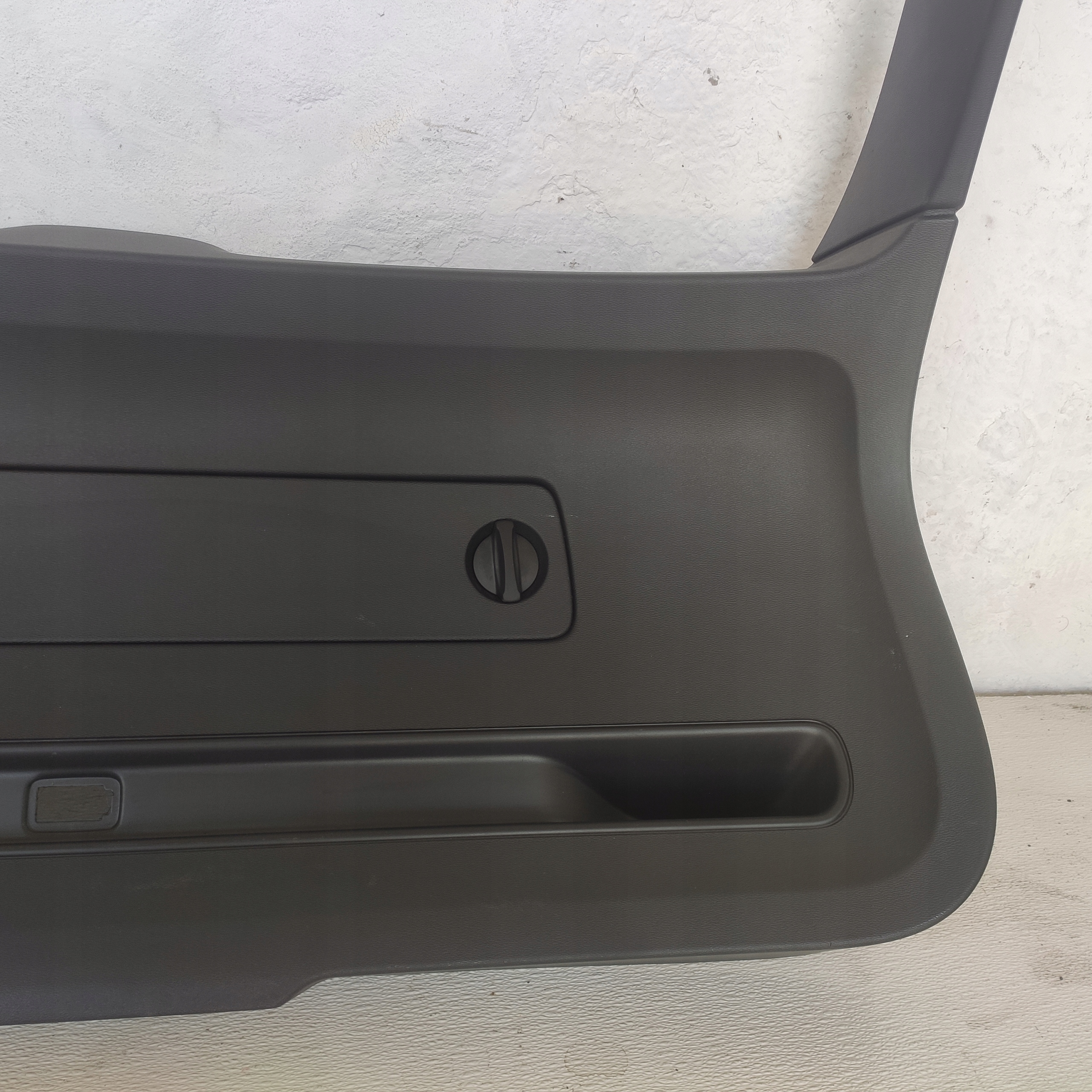 VOLVO XC40 2018 cover upholstery bonnet boot