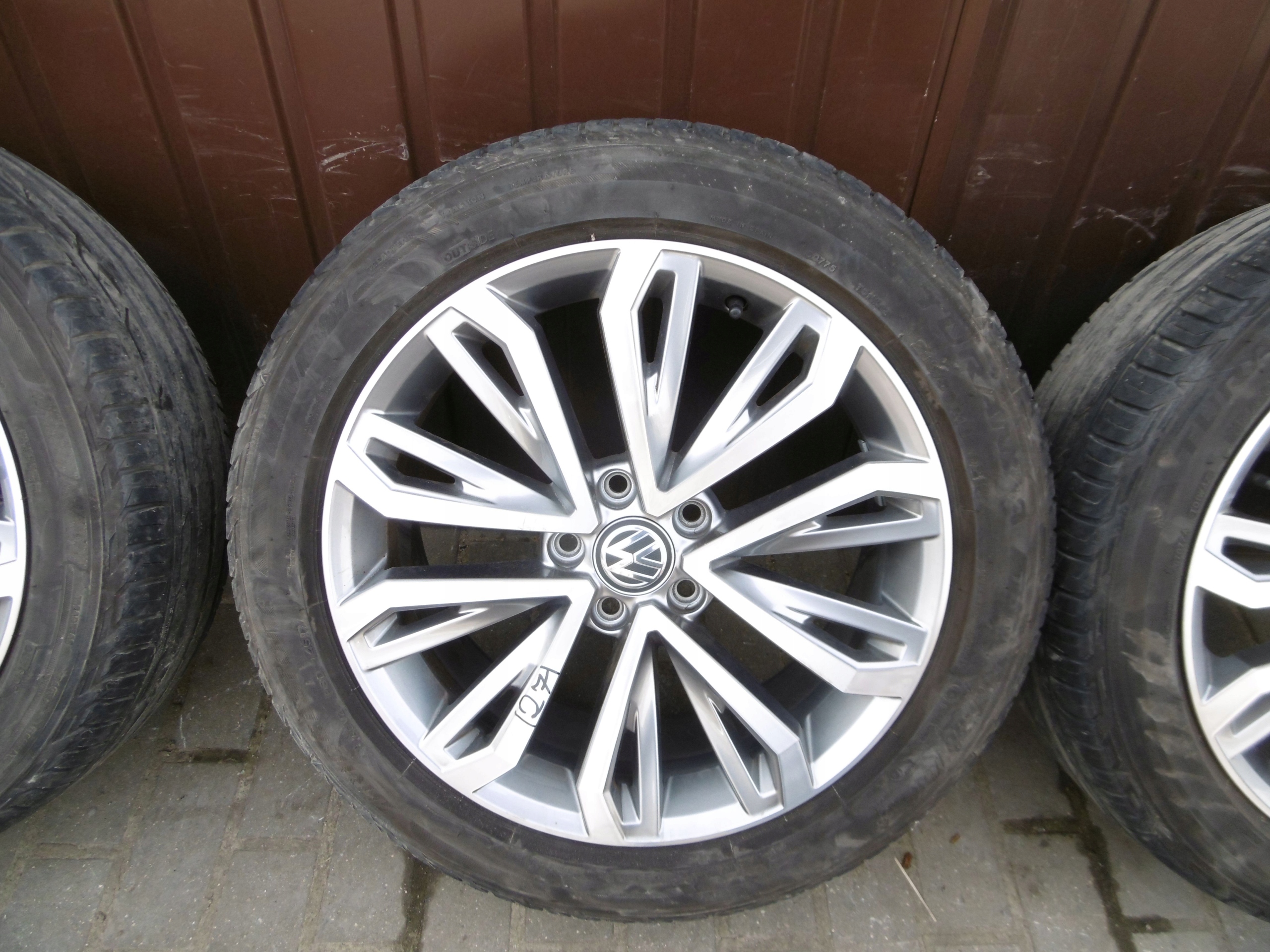 KOŁA FELGI 2GA601025E 7J 18'' ET45 VW T-ROC Marka opon Bridgestone