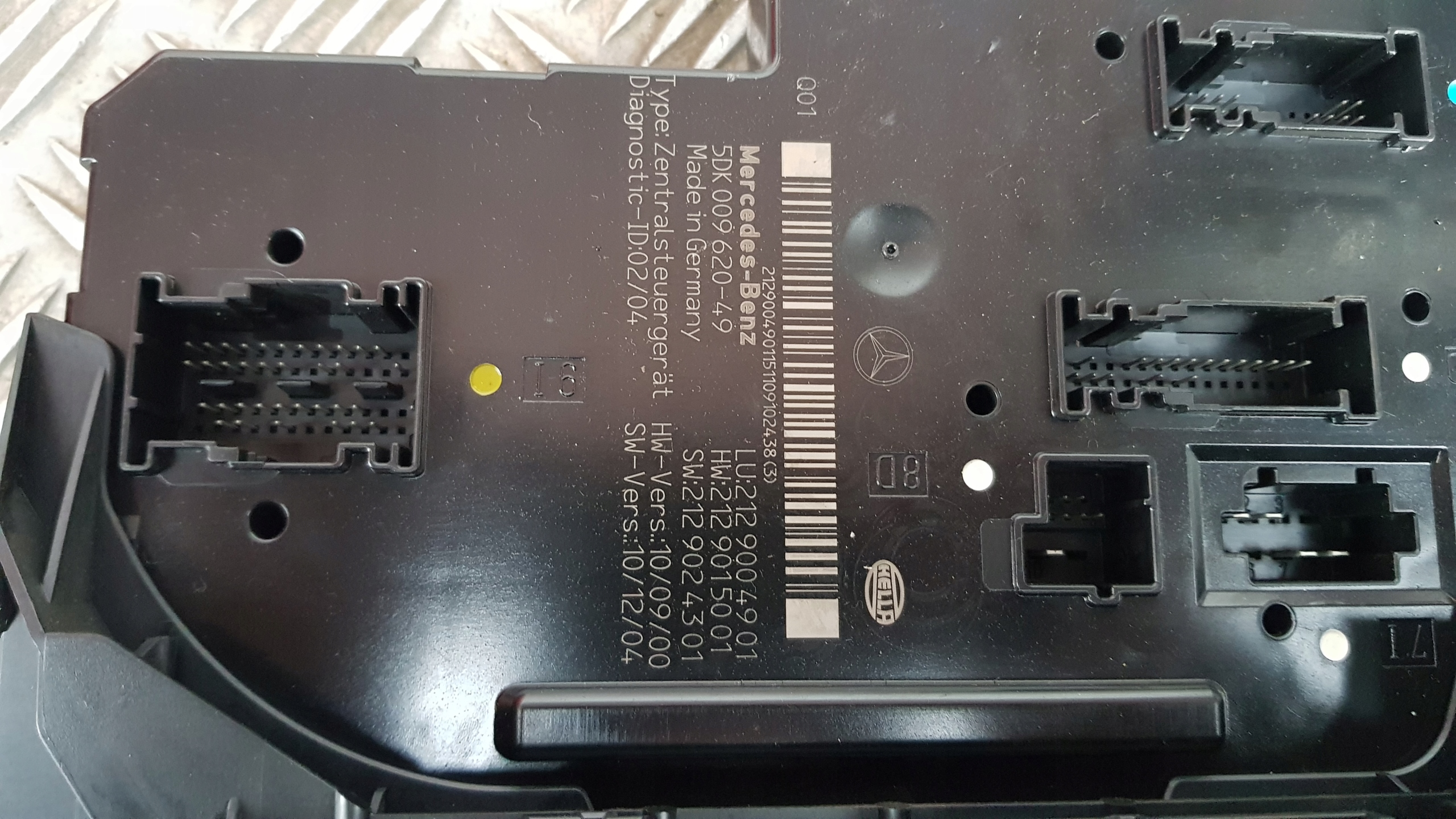 MERCEDES W212 Unité commande confort SAM 5DK009620-49