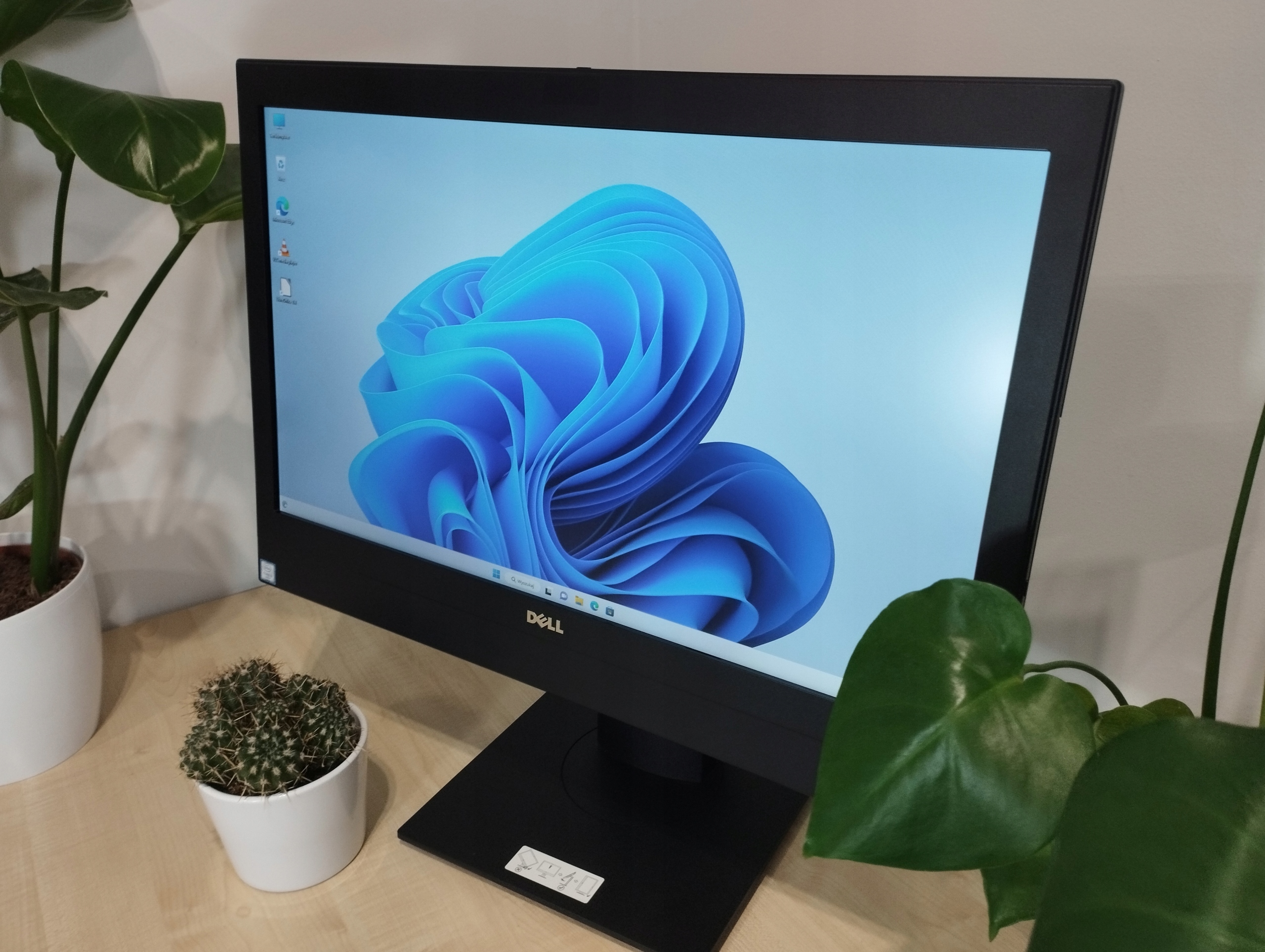 WIELOZADANIOWY! DELL 7450 AIO|i3-6 gen|8GB 120SSD|24'' IPS WIFI + OFFICE Taktowanie bazowe procesora 3.7 GHz