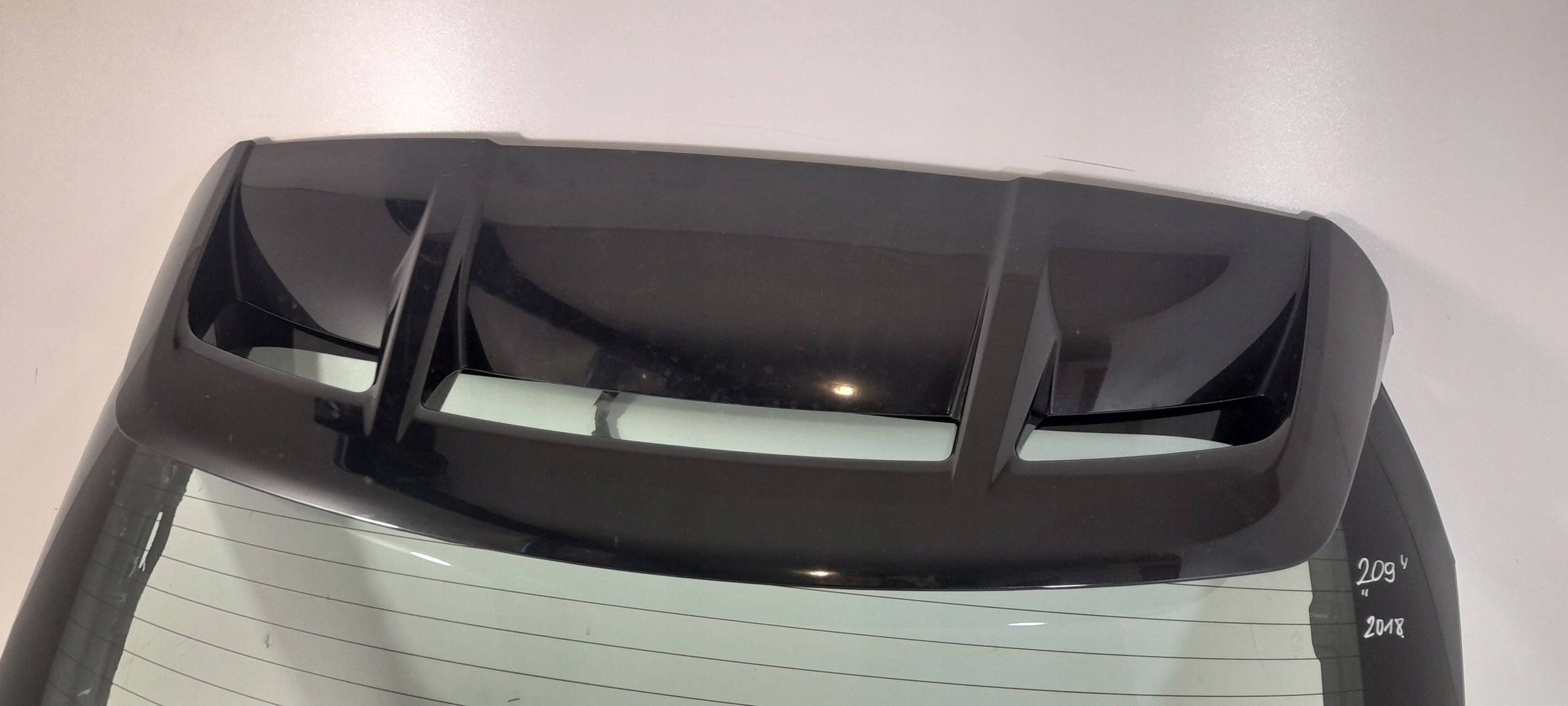 Toyota C-HR and trunk door boot (H240)
