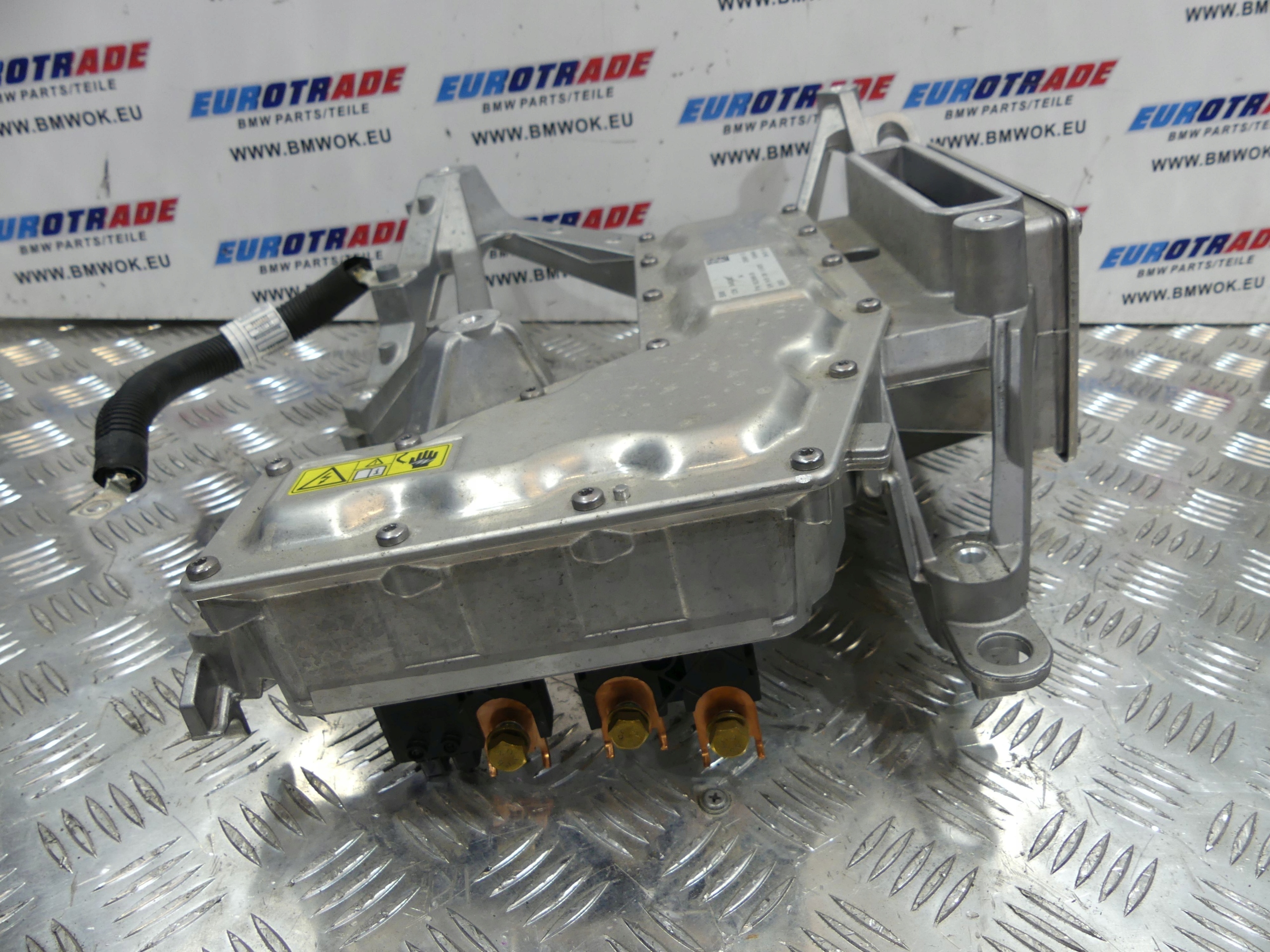 MINI F56 LCI F57 Cooper SE OBUDOWA POŁĄCZENIOWA MODUŁÓW SILNIKA 8488262 Producent BMW oe