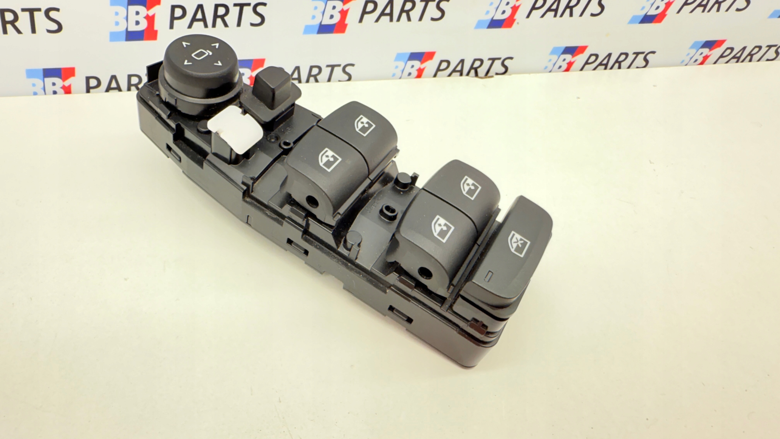 BMW G30 G31 G32 PANEL window control switch left front 6832721