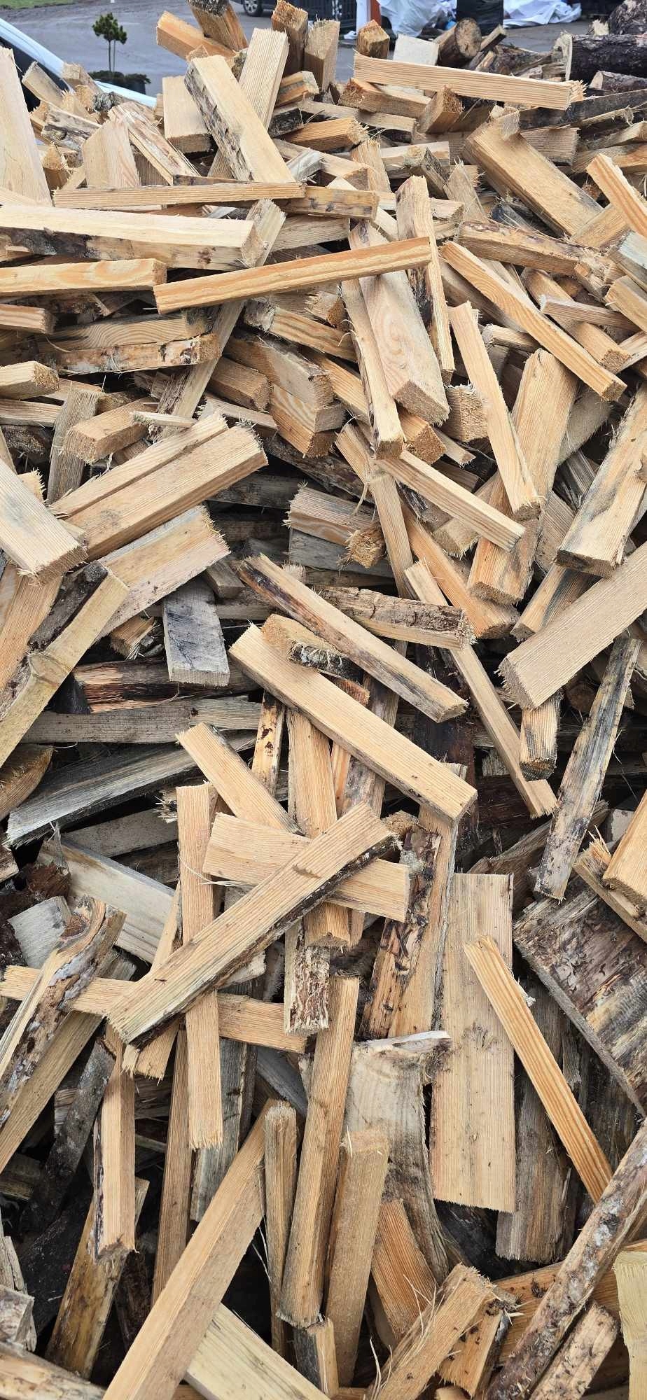 Rozpałka podpałka drzewo do kominka na ognisko na grill 1KG Stan opakowania oryginalne