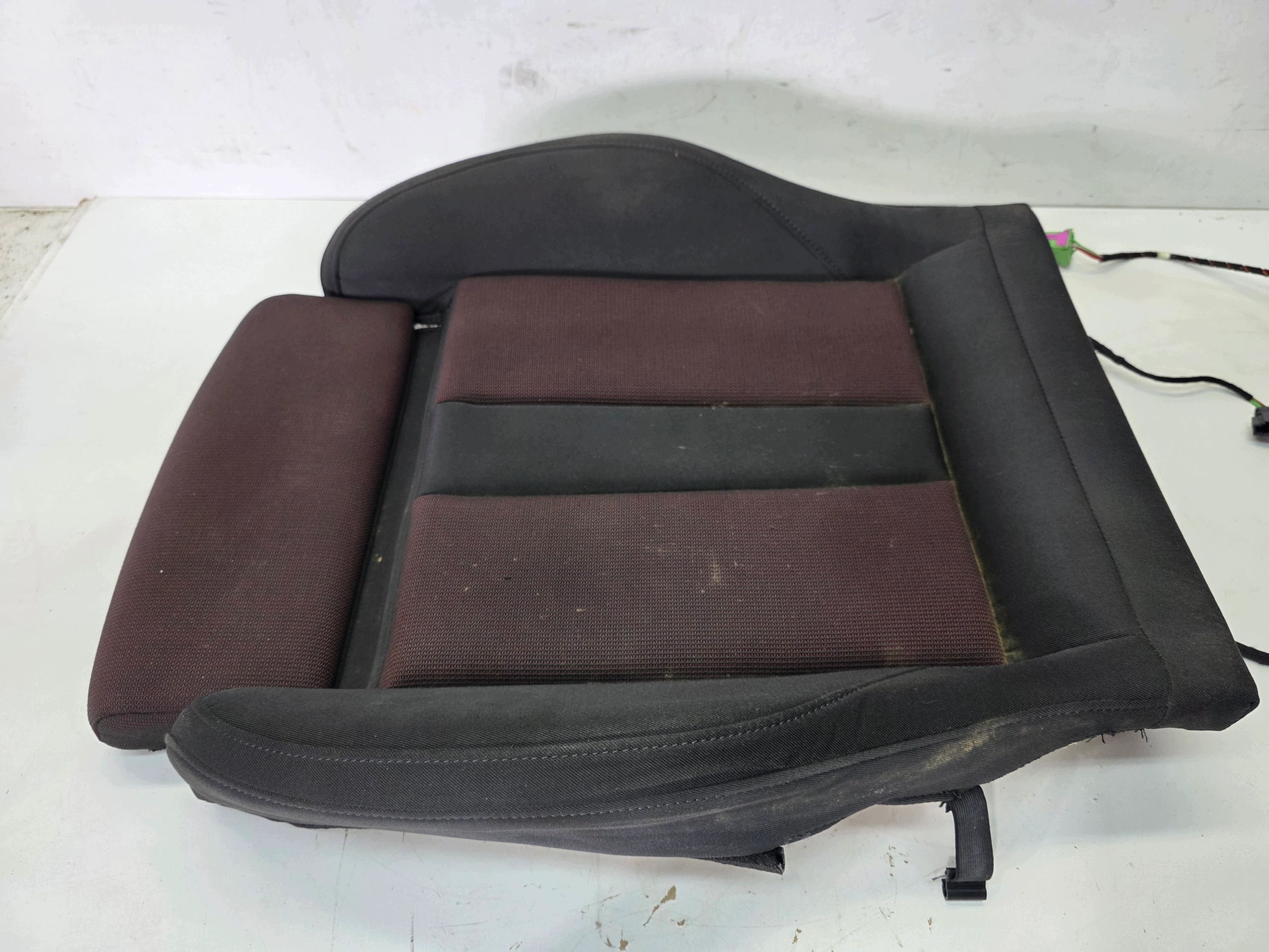 SIEDZISKO MATA GRZEWCZA SITZ links oder rechts AUDI A4 B9 8W0963555B
