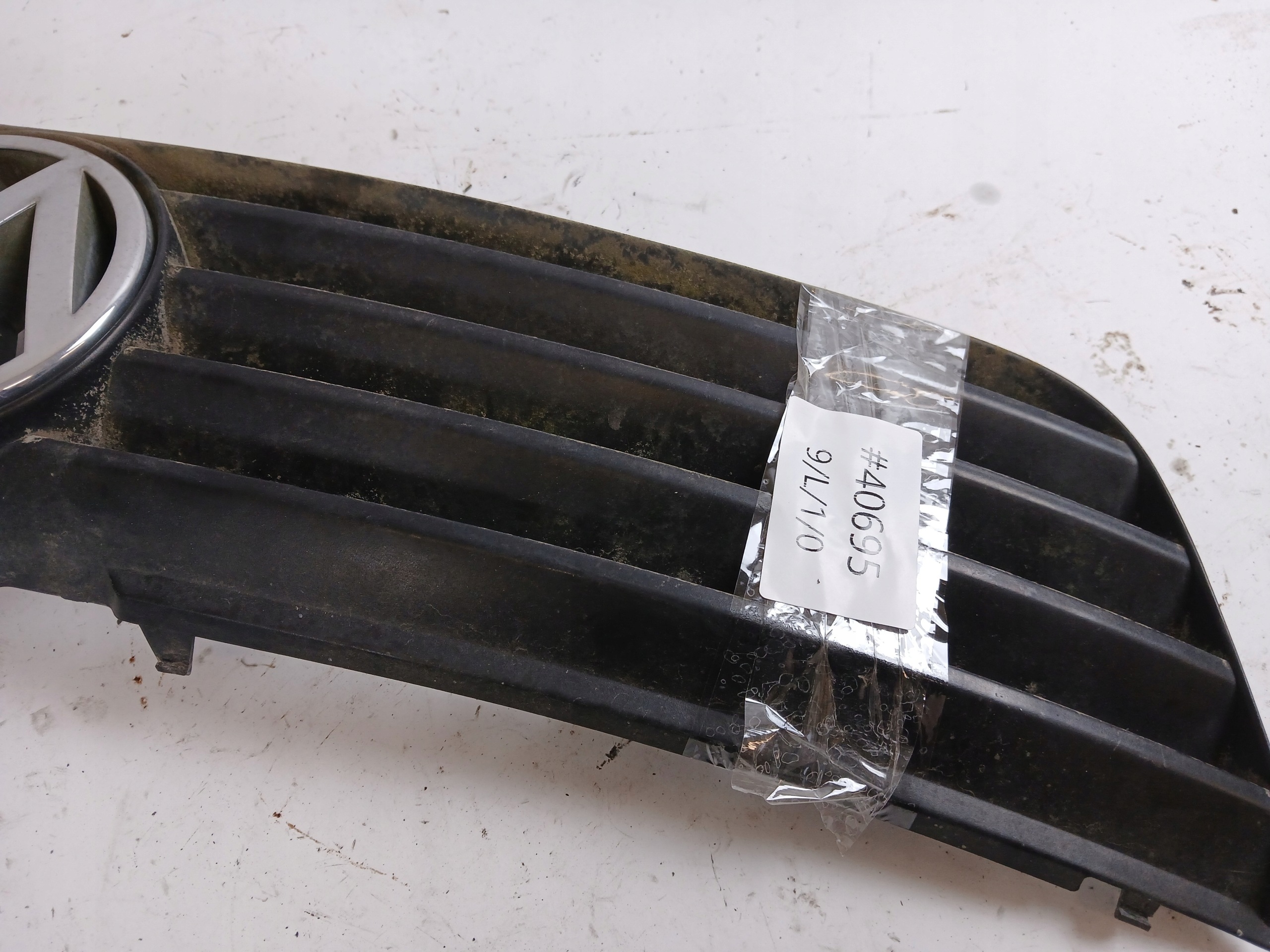 VW PASSAT B5 grill grille radiator pre facelift 3B0853653C
