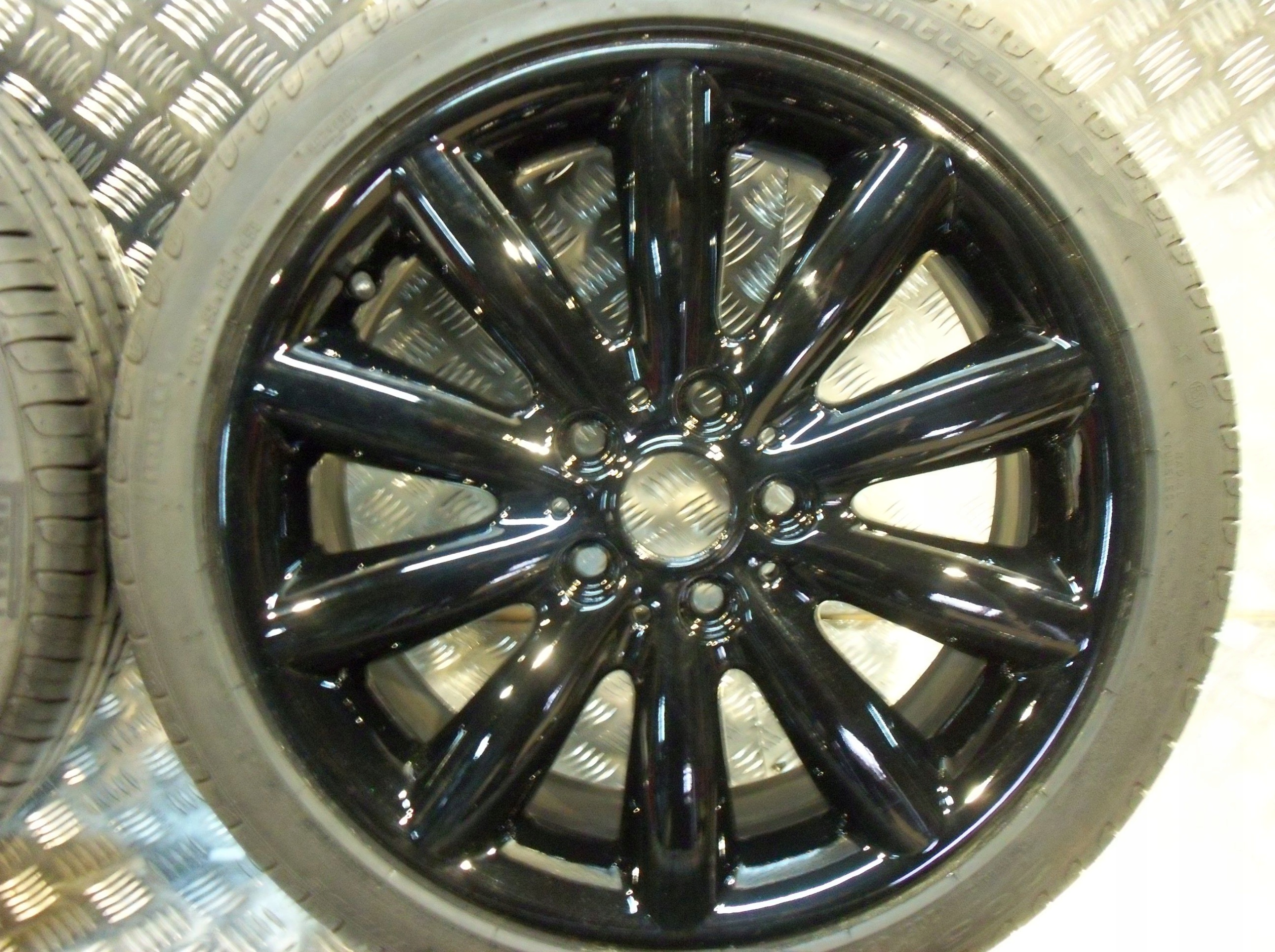 MINI F55 F56 F57 KOŁA ALUFELGI FELGI OPONY 17" WZÓR 499 / LATO Marka opon Pirelli