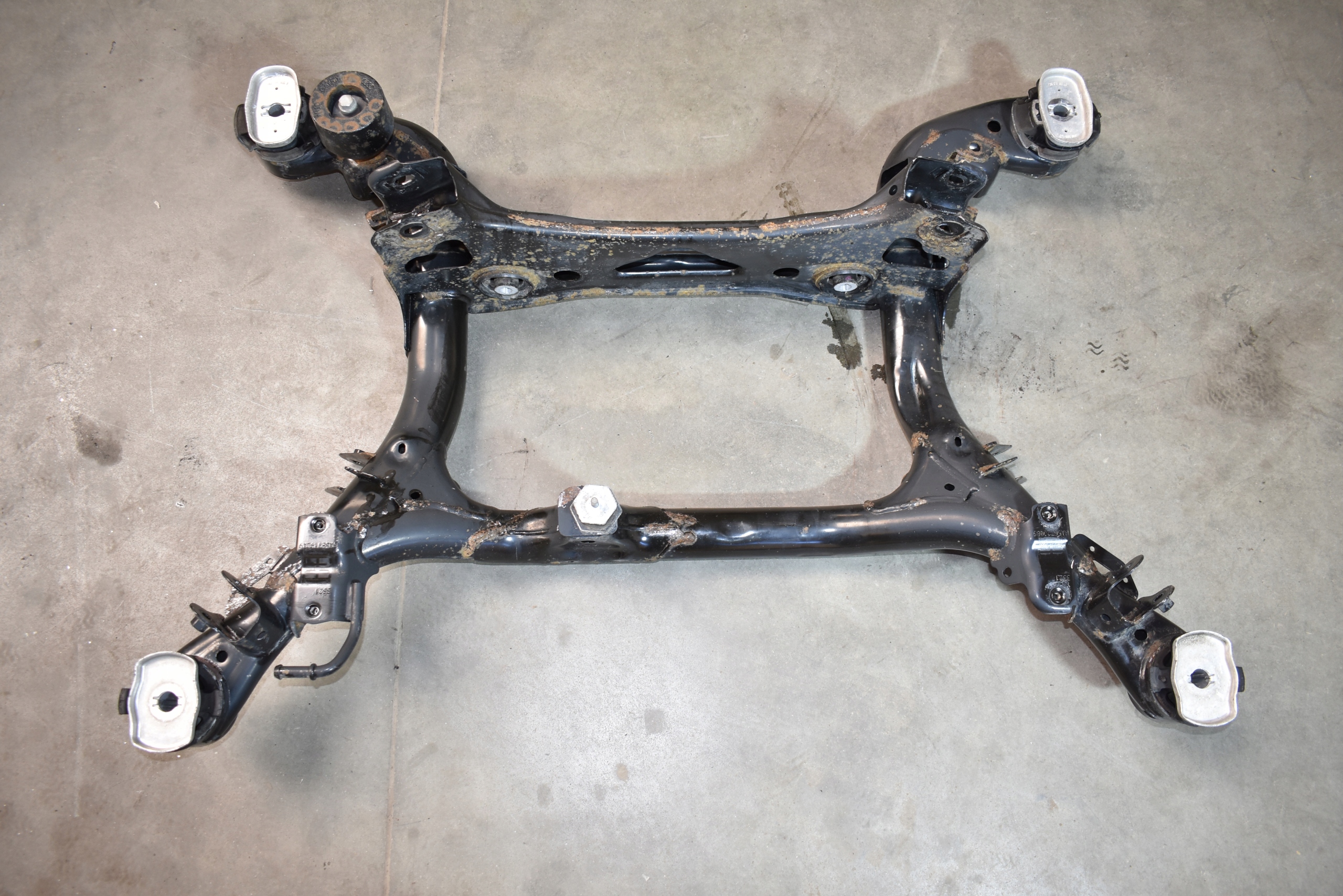 IDEALNY subframe rear part rear VW TOUAREG III 1