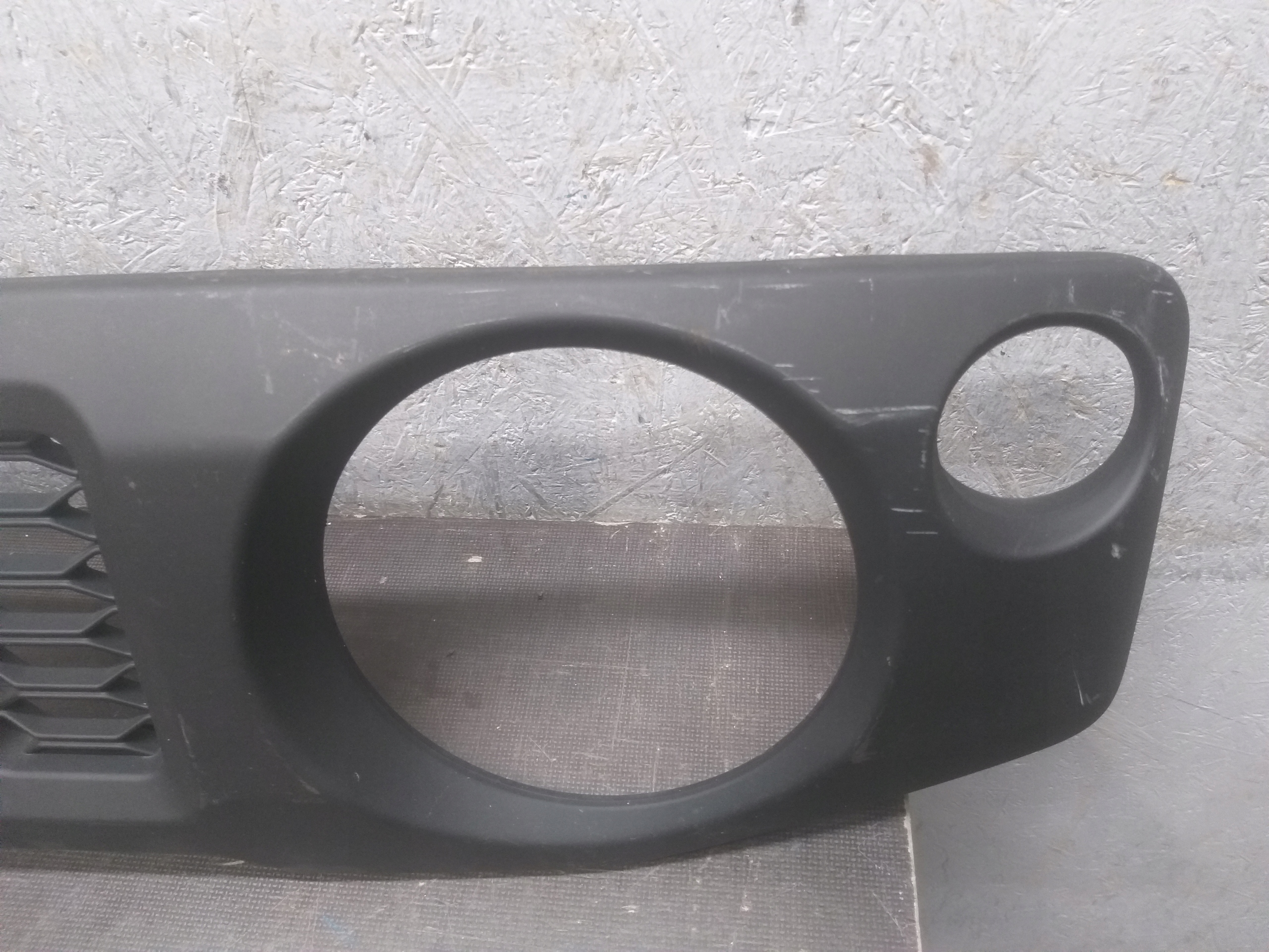 Grille SUZUKI JIMNY 18- 72111-78R0