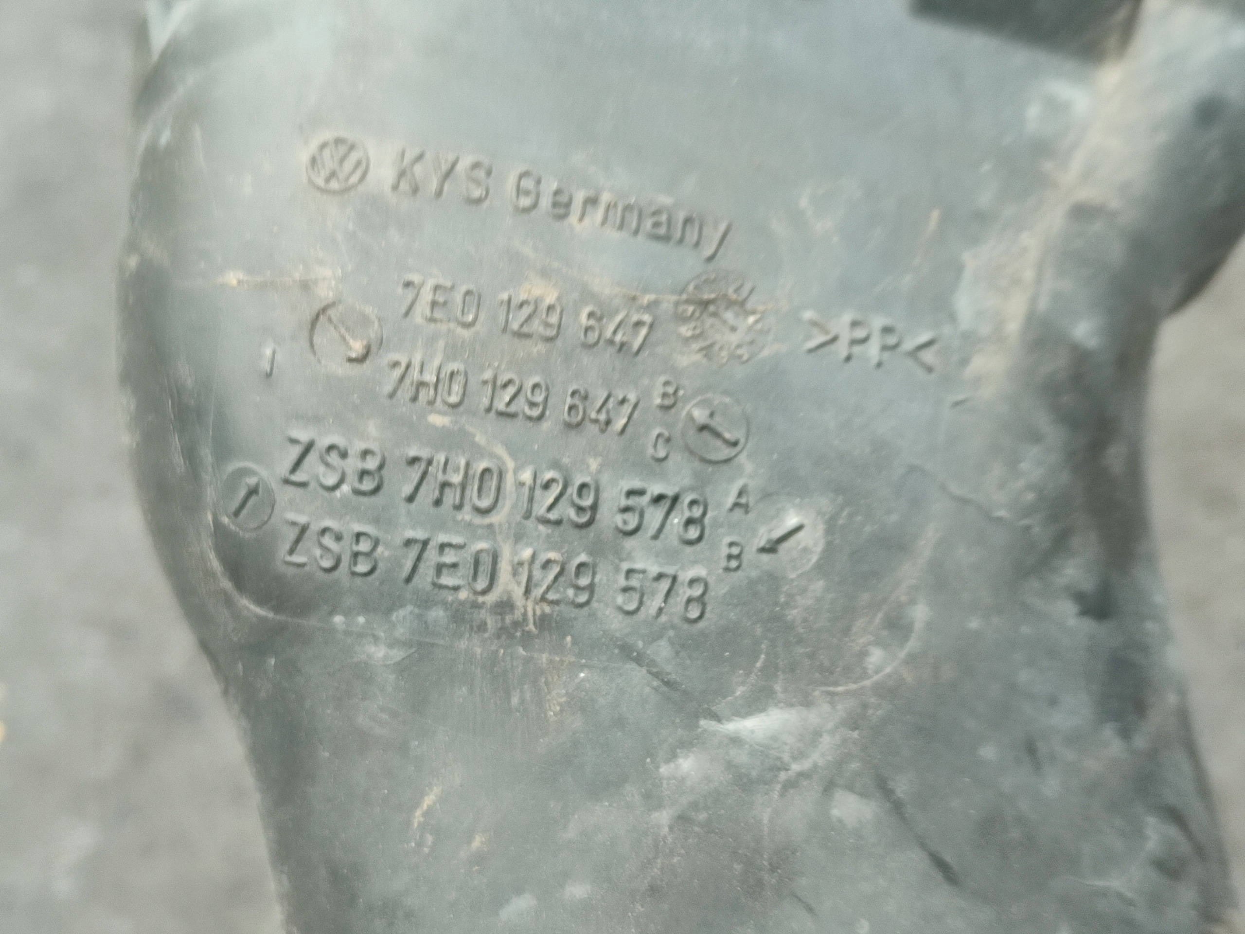 rohr dolot Schlauch luft VOLKSWAGEN T5 7H0129647B