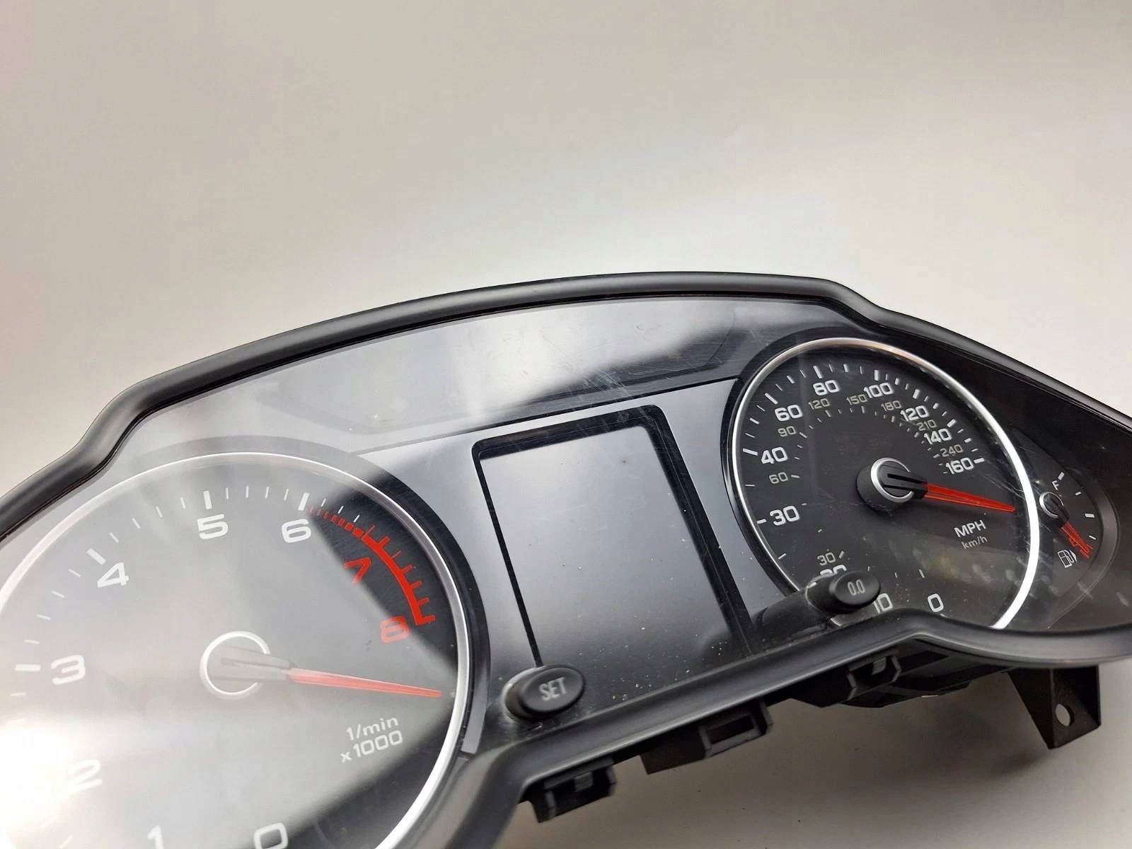 Audi Q5 SQ5 2013 спидометр /