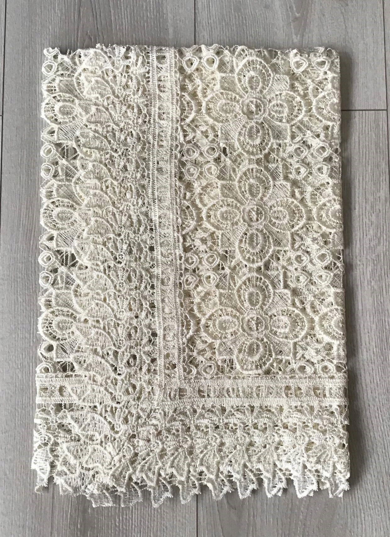 

Obrus Z Gipiury Ekri Cały Koronkowy 60 cm / 120 cm