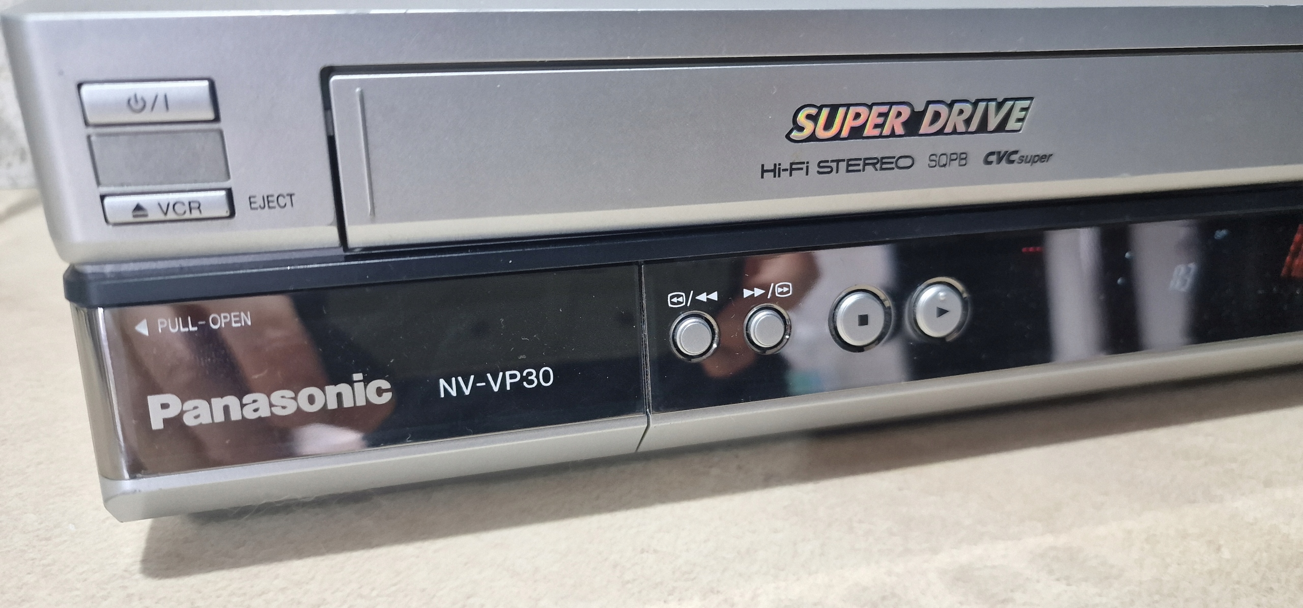 【推奨の逸品】Panasonic NV-VP30 リモコン付き Amazon | PANASONIC NV-VP30 DVDプレーヤー一体型Gコード付