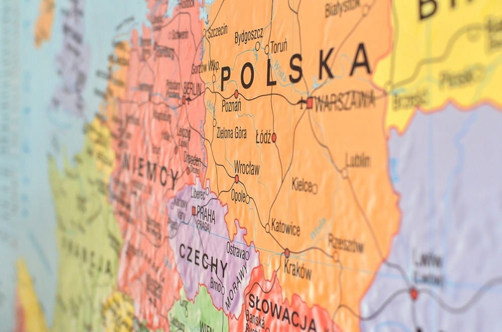 EUROPA MAPA ŚCIENNA POLITYCZNA DREWNIANE PÓŁWAŁKI 160 x 120 Tytuł EUROPA MAPA ŚCIENNA POLITYCZNA DREWNIANE PÓŁWAŁKI