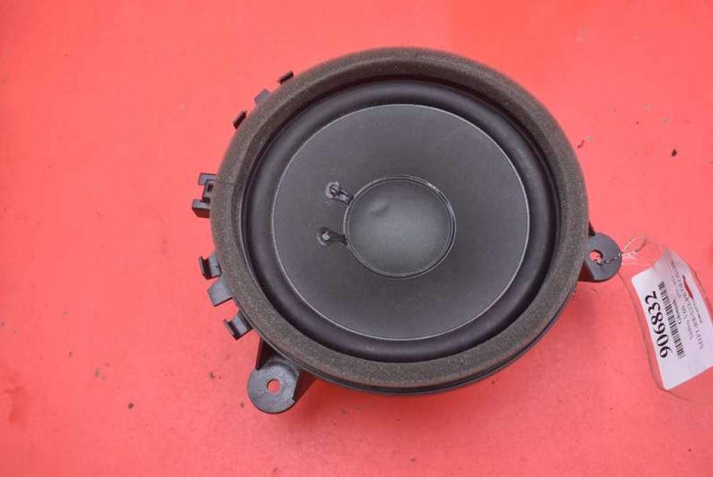 speaker left rear part 30657445 VOLVO V60 1 and 10-13