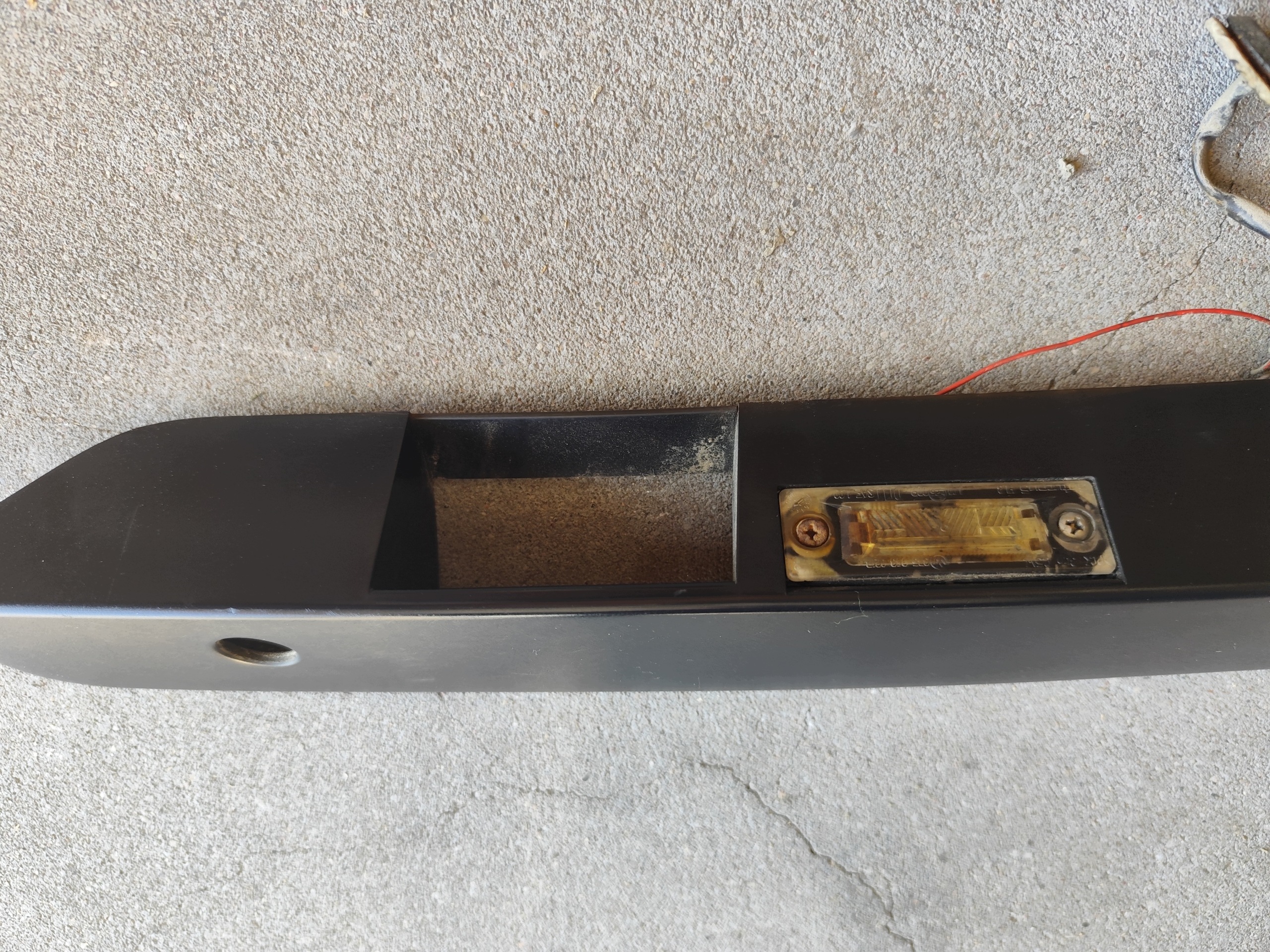 VW T5 Couverture Moulage Éclairage plaque d’immatriculation skrzydelka Noir