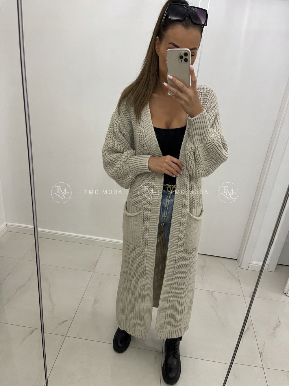 

Kardigan Sweter Arya Long Sand