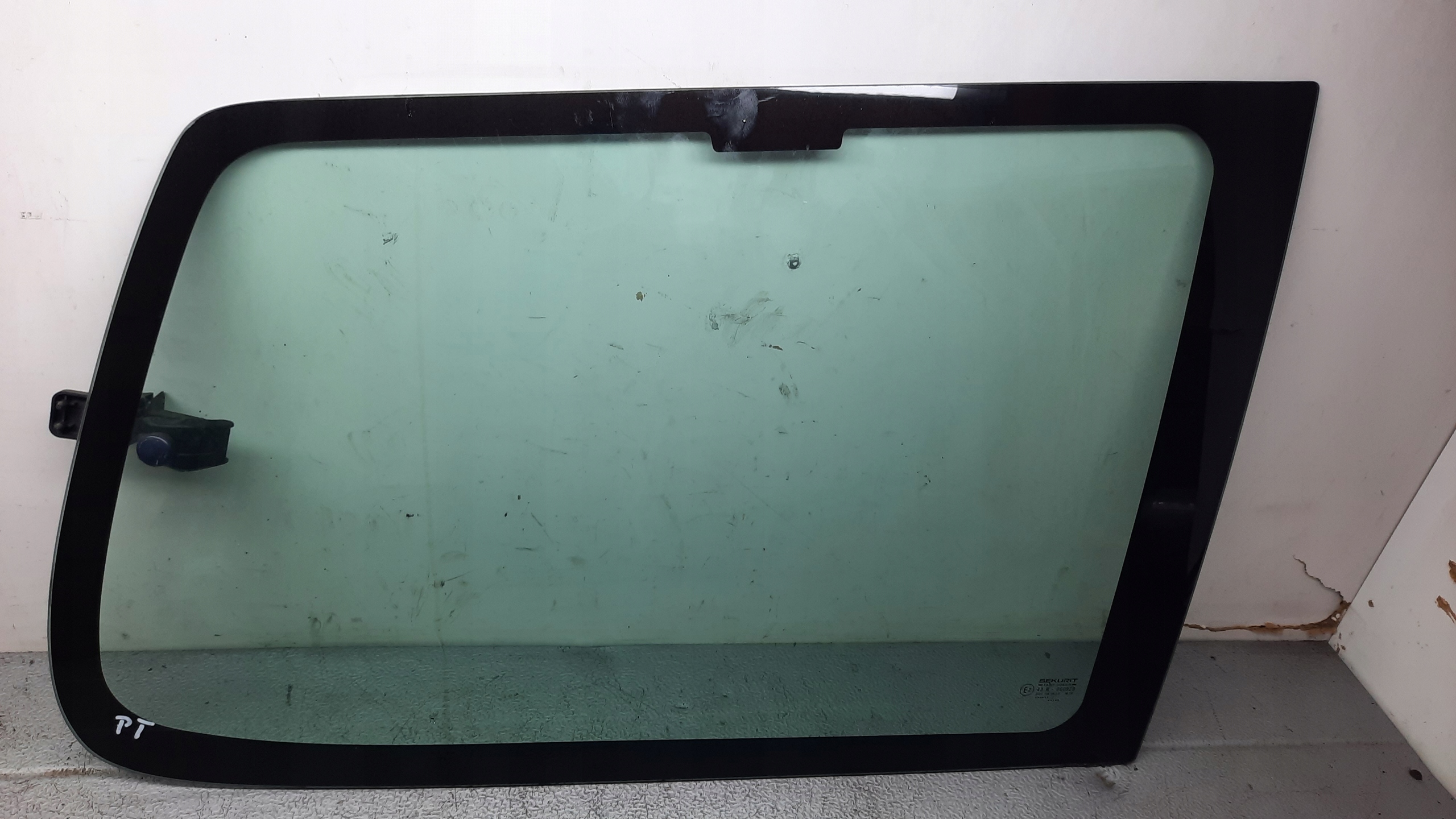 SZYBA KAROSERYJNA PRAWA PEUGEOT 807 02R