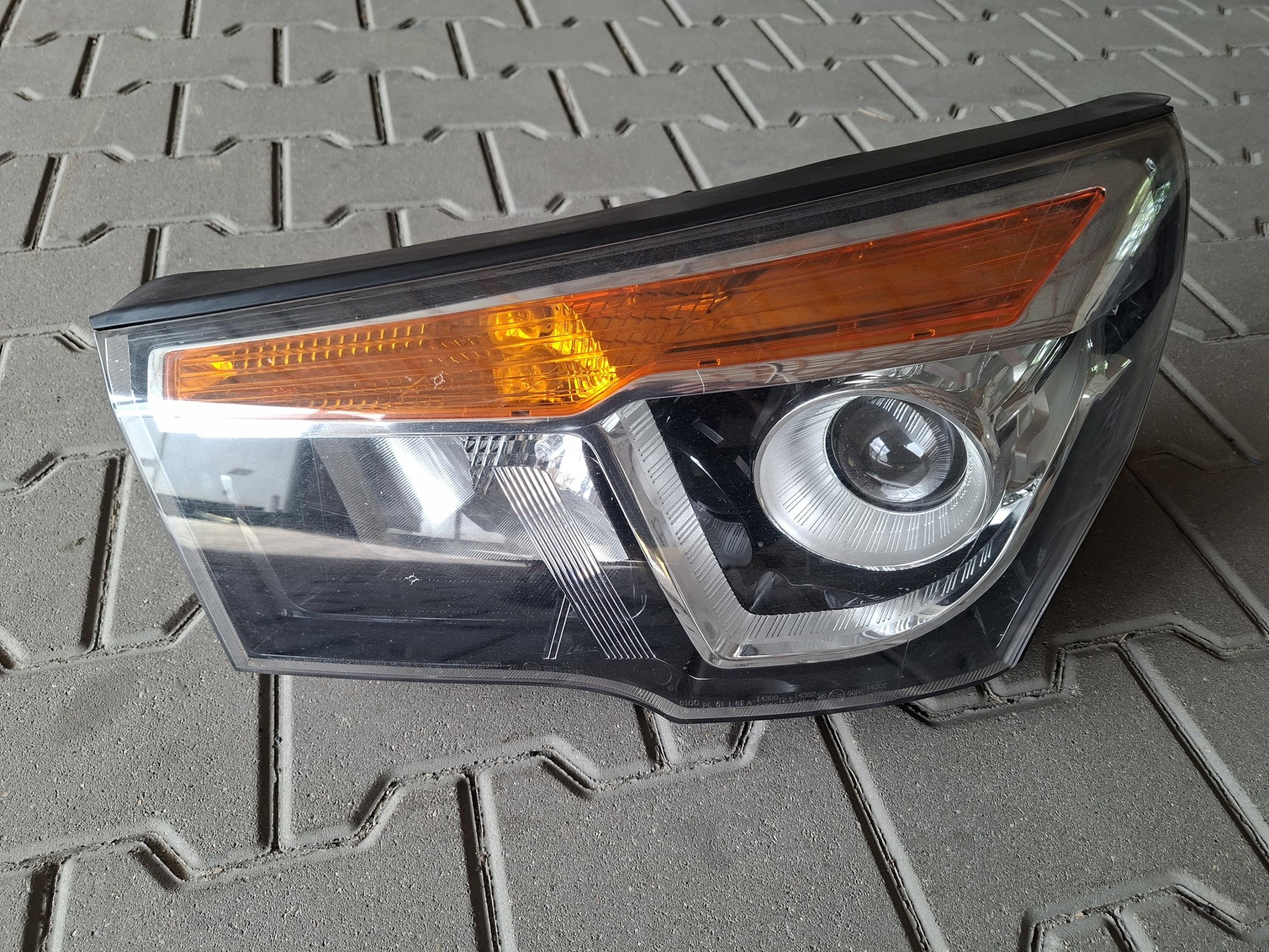 light front left front left EUROPA SSANGYONG RODIUS II