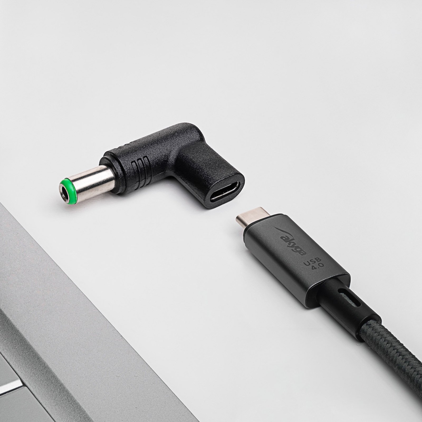 Przejściówka USB-C 6.3x3.0 mm do laptopa 100W Stan opakowania oryginalne