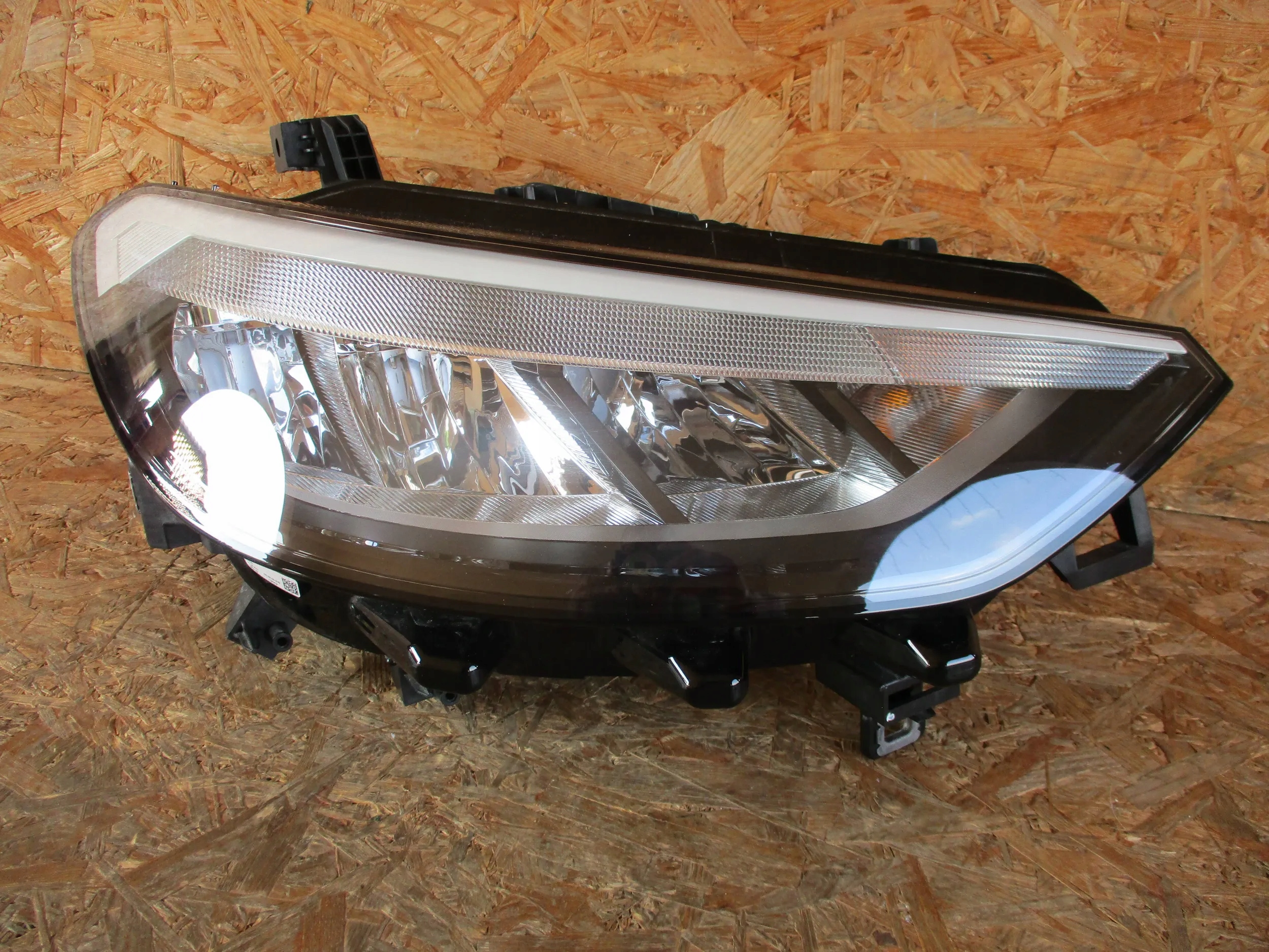 light right front front VW ID3