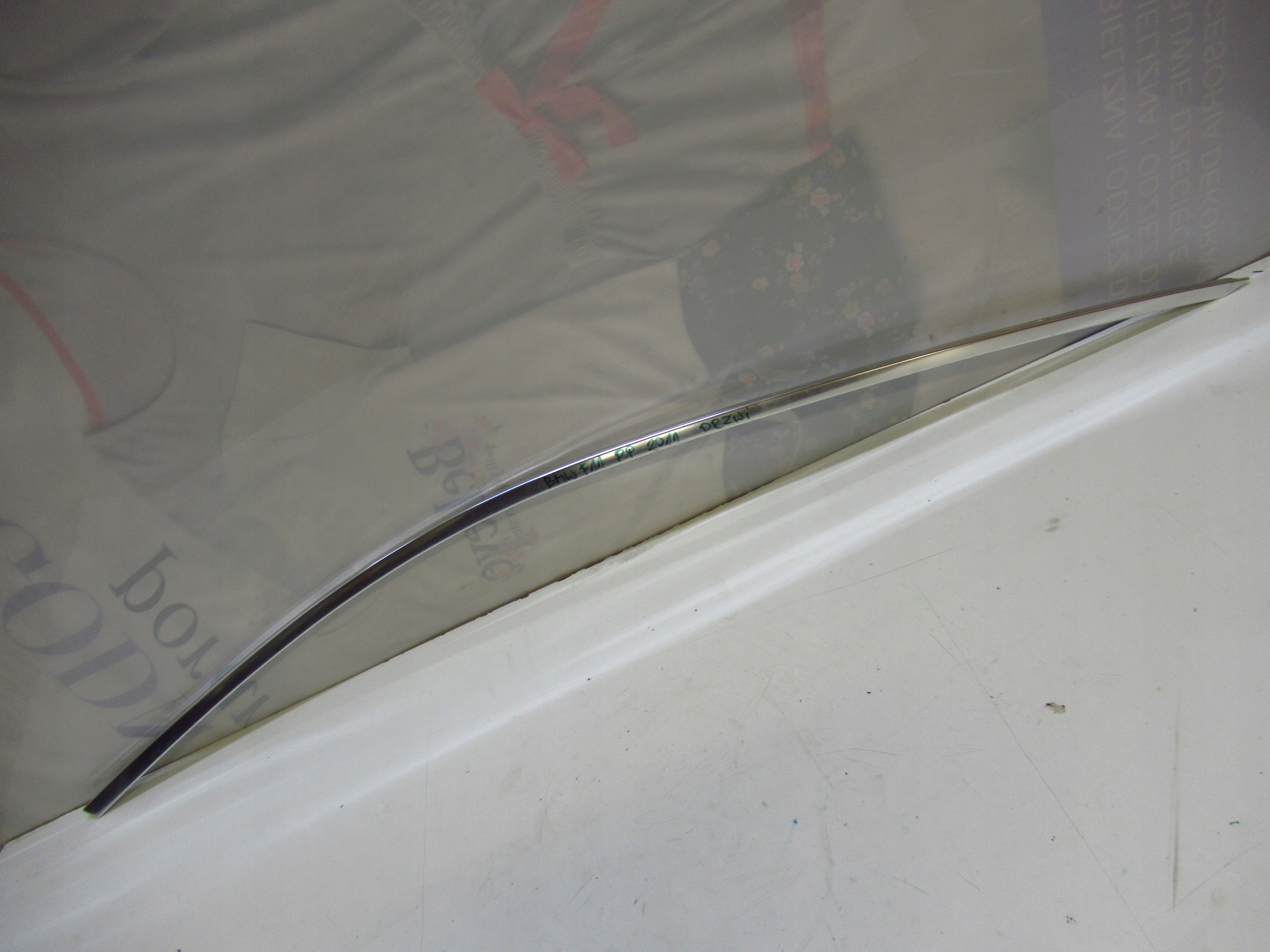 BMW F11 moulding door right front CHROM