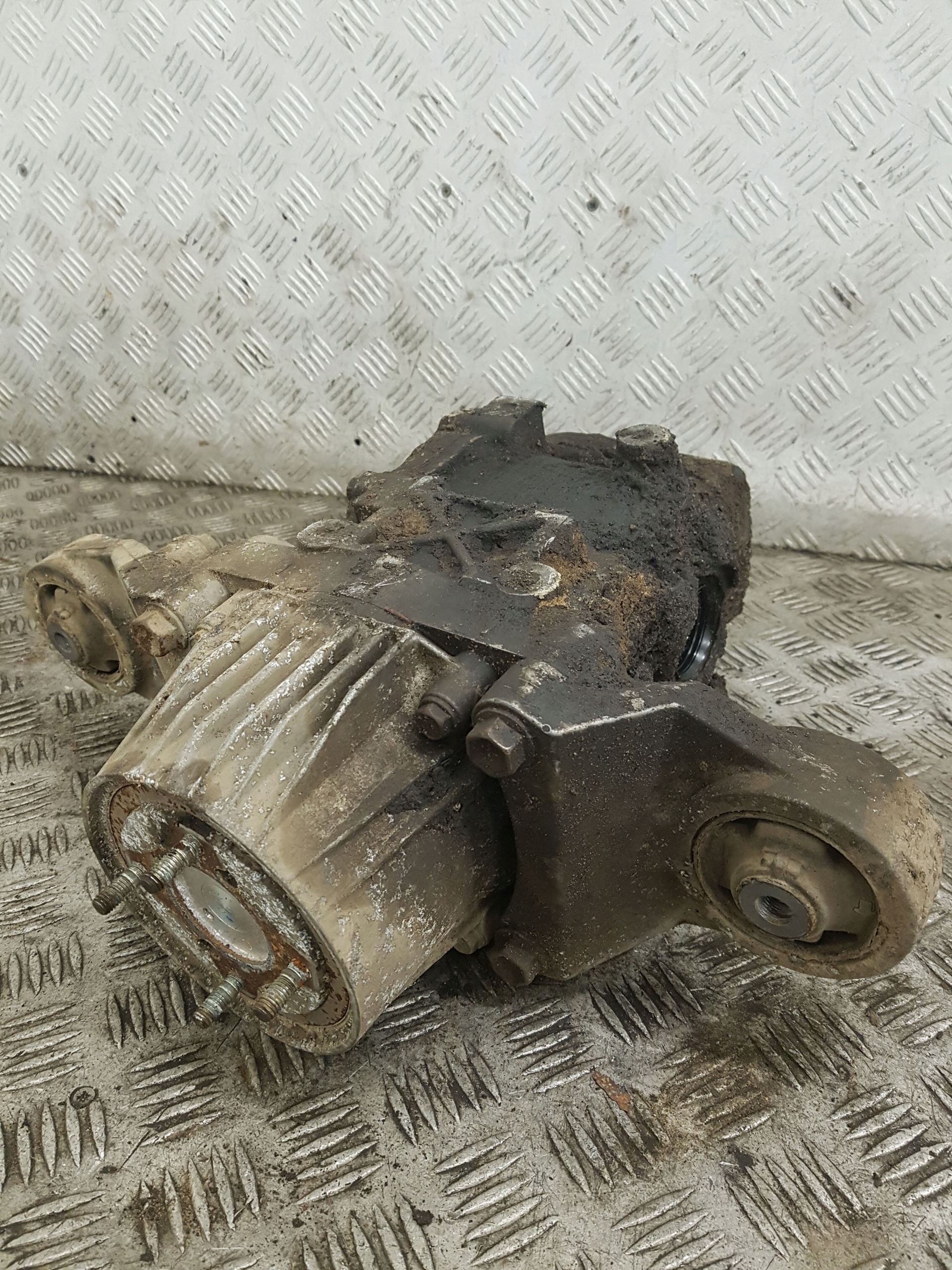 differenciál hátsó TOYOTA RAV4 3 2.2 D 2011