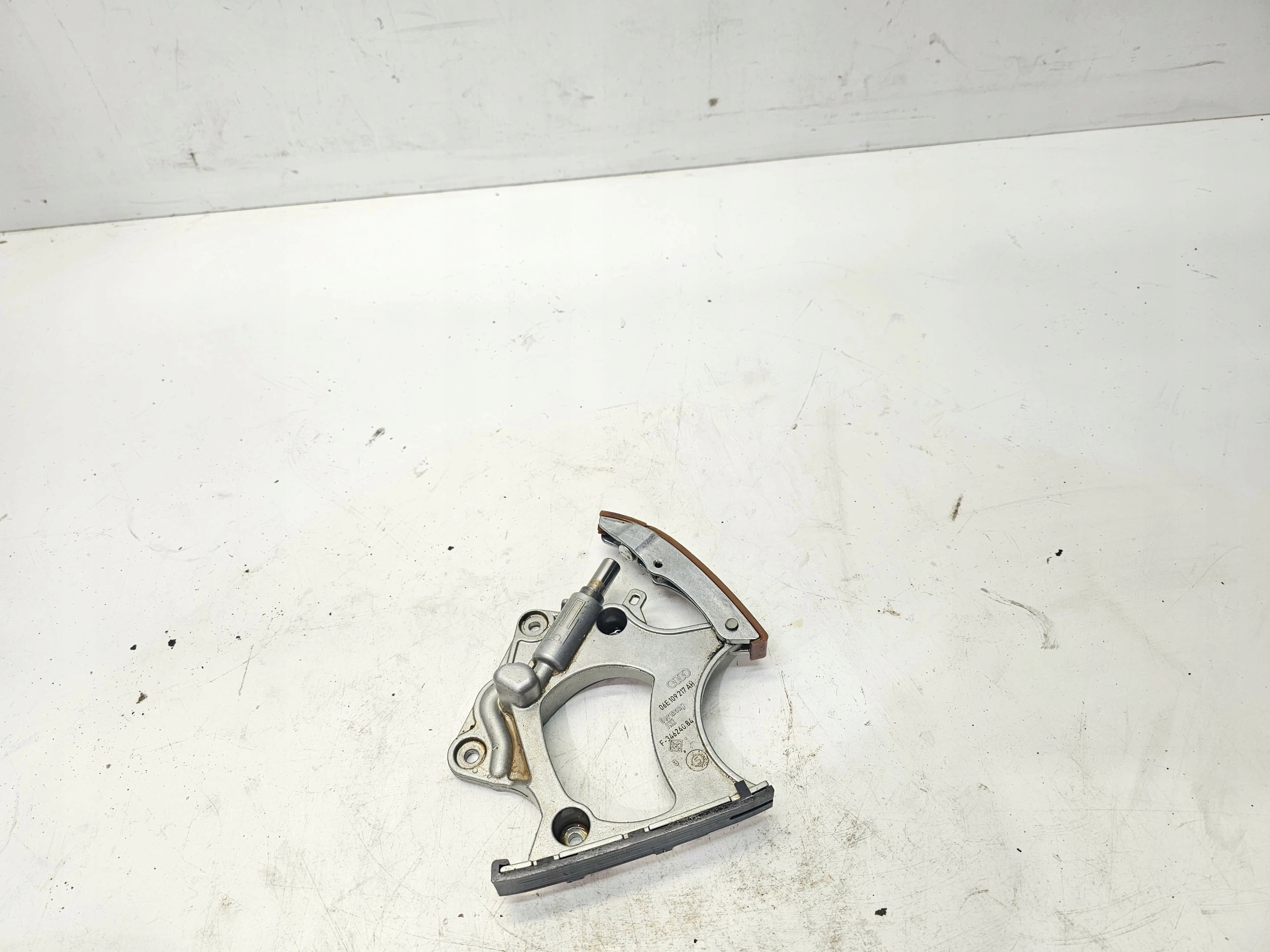 Support de la distribution AUDI A6 C7 A7 4G S4 S5 3.0 TFSI CRE 06E109507F
