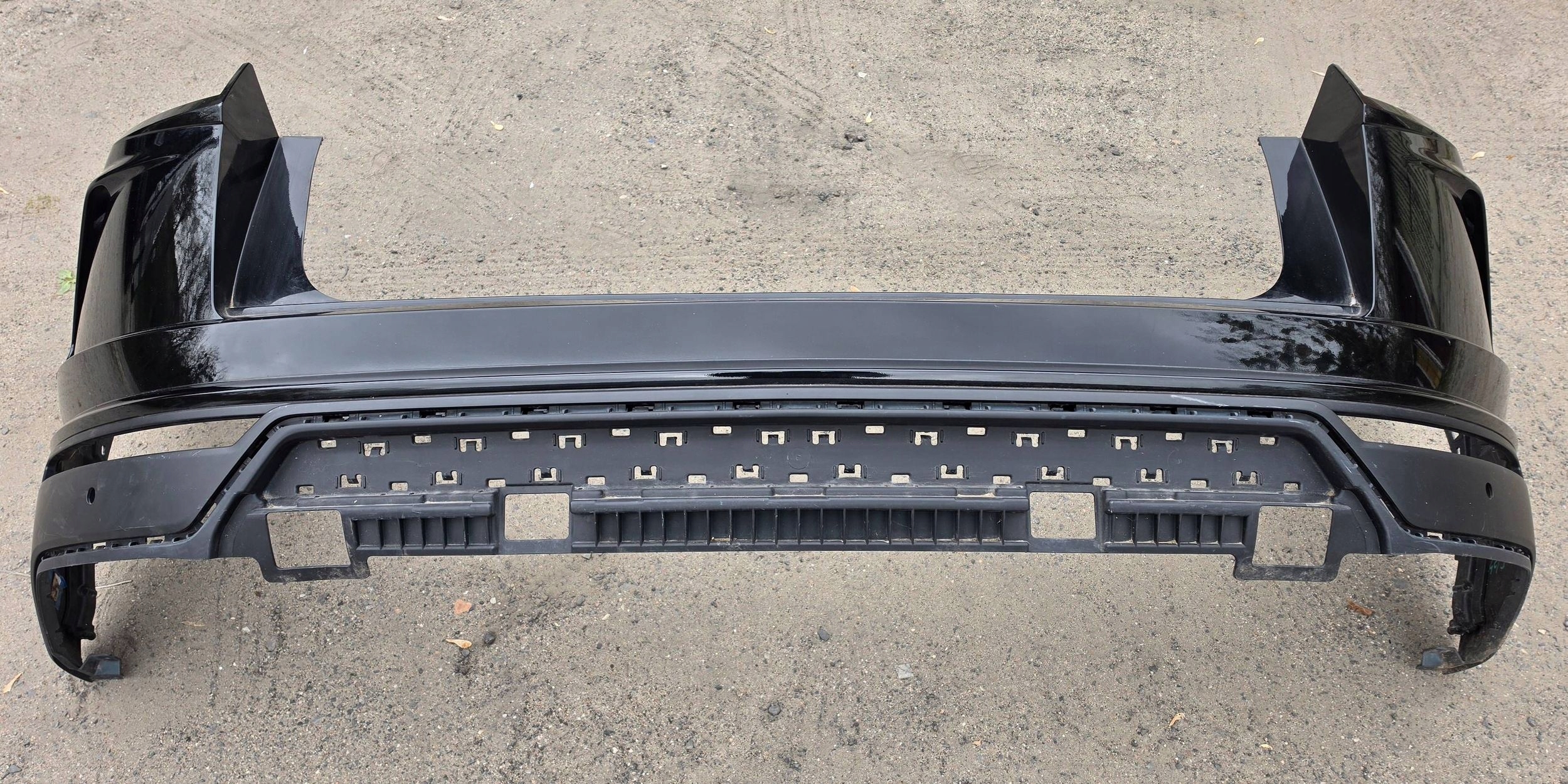 Lamborghini Urus 4ML807511A bumper rear
