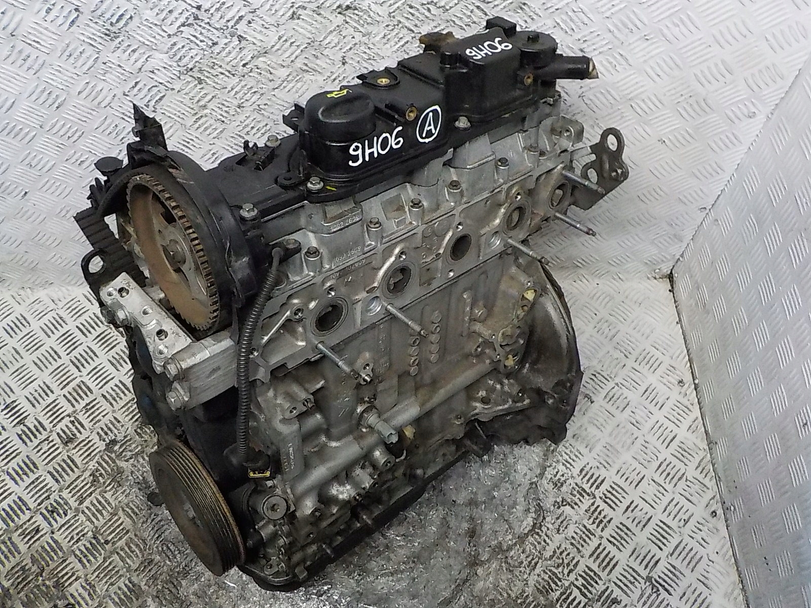 PEUGEOT 208 308 CITROEN engine 1.6 E-HDI 9H06 9HP mileage 96 thousand.