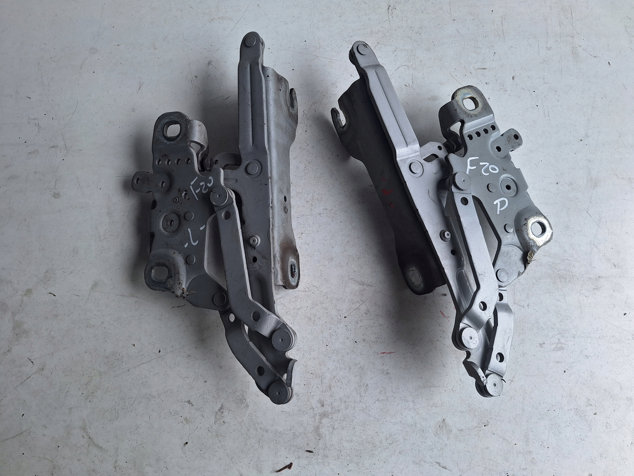 BMW and F20 11-15 hinge bonnets left