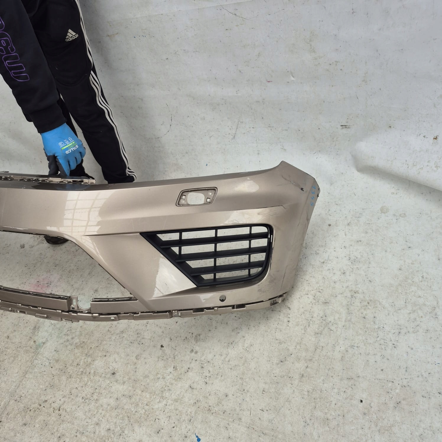 VW TOUAREG II LIFT 14-18 bumper front front washer PDC 7P6807221D