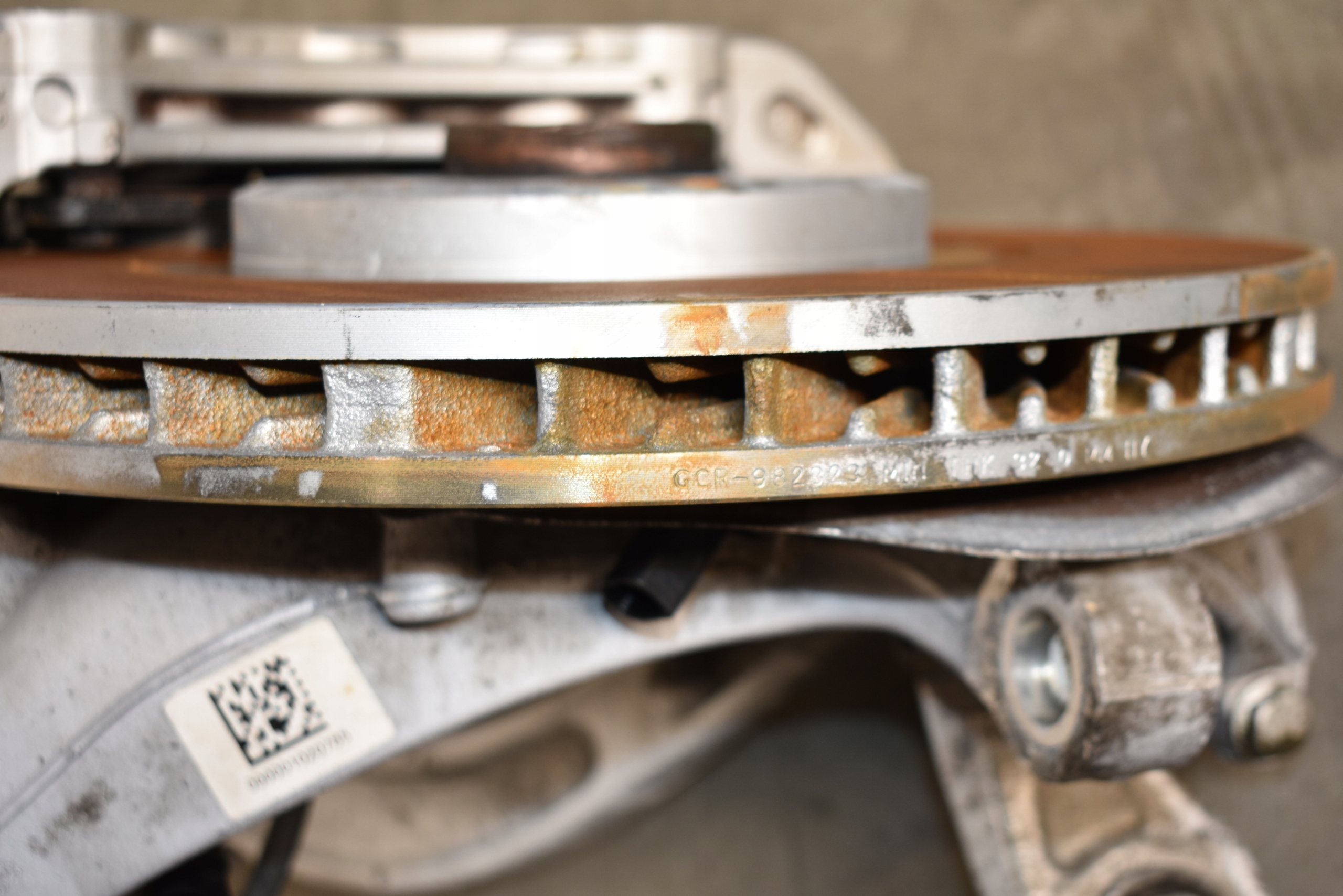 IDEALNE sususpension front front left PORSCHE MACAN 3.0 1