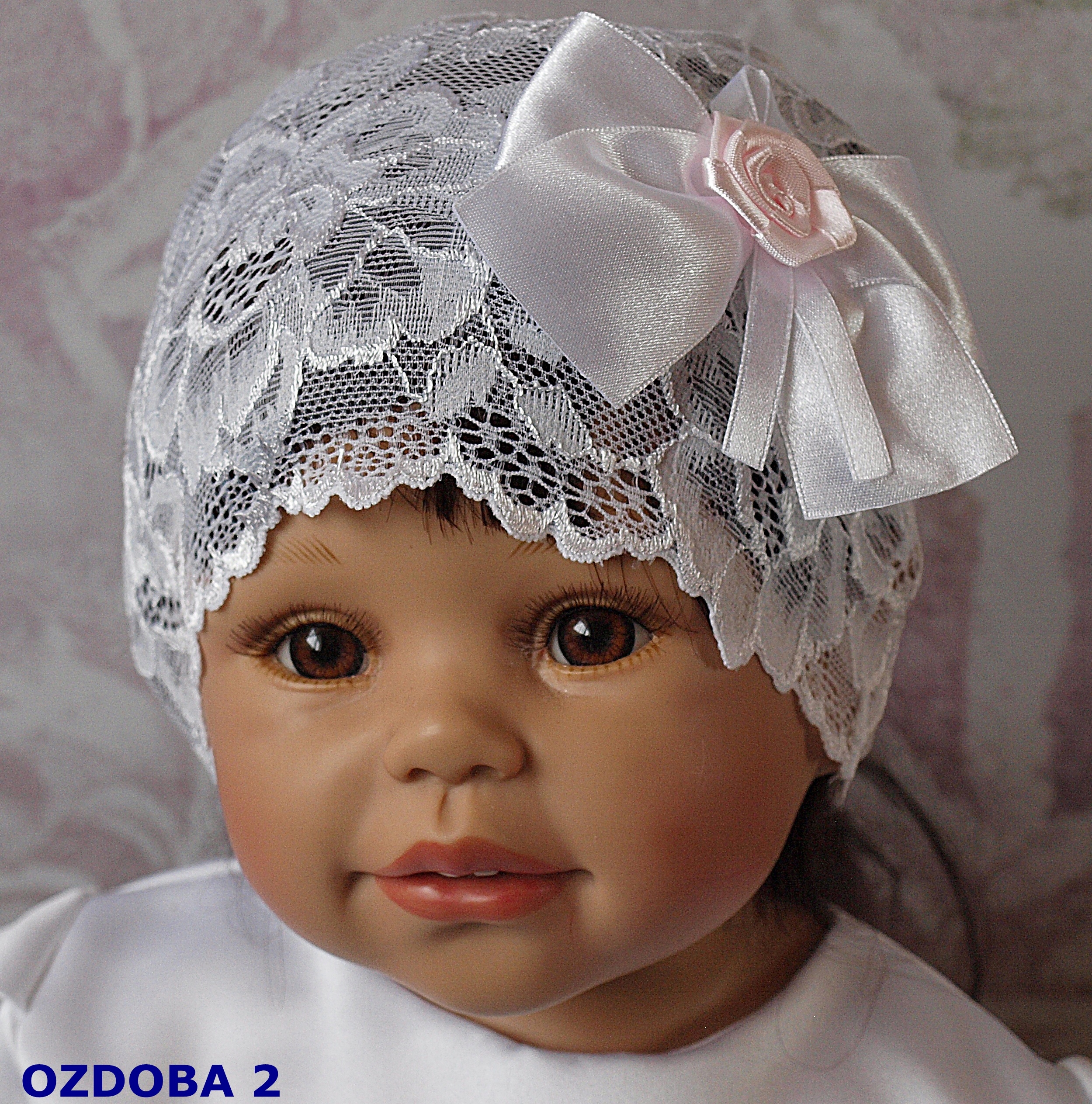 BIAŁA CZAPECZKA NA CHRZEST Z KORONKI 68 Rozmiar 40-43 cm