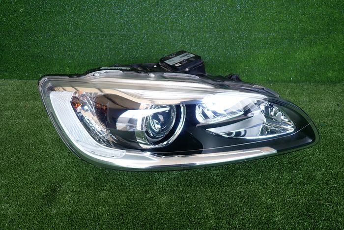 VOLVO V60 S60 XENON LIFT 13- reflektor right light right