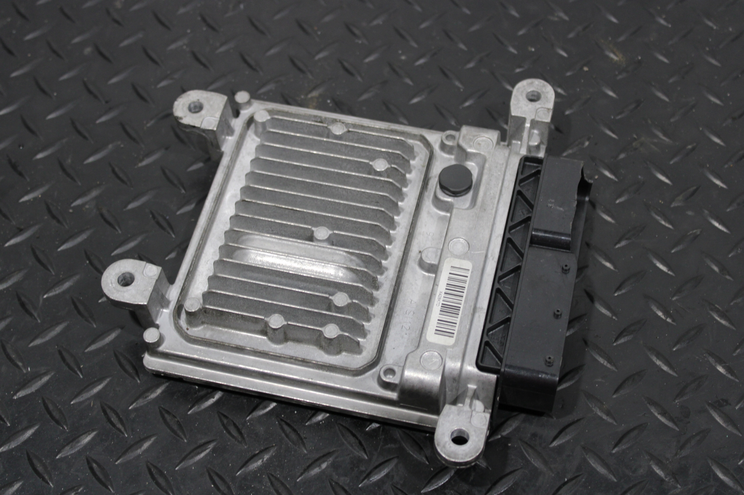 computer control unit of the engine MERCEDES E-KLASA W212 LIFT A6519009901