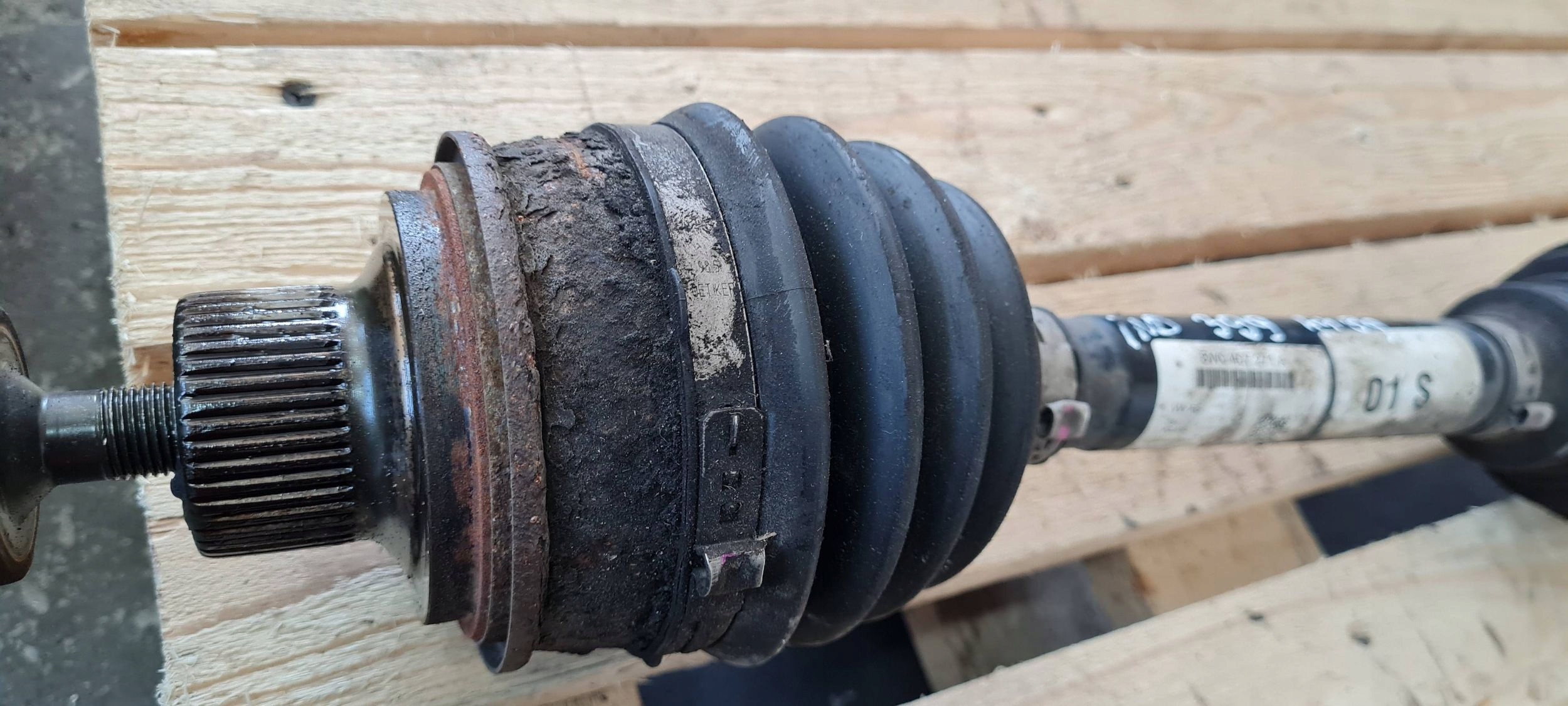 A4 B9 8W semi-axis left right front 2.0 TDI 8W0407271A A5 8W