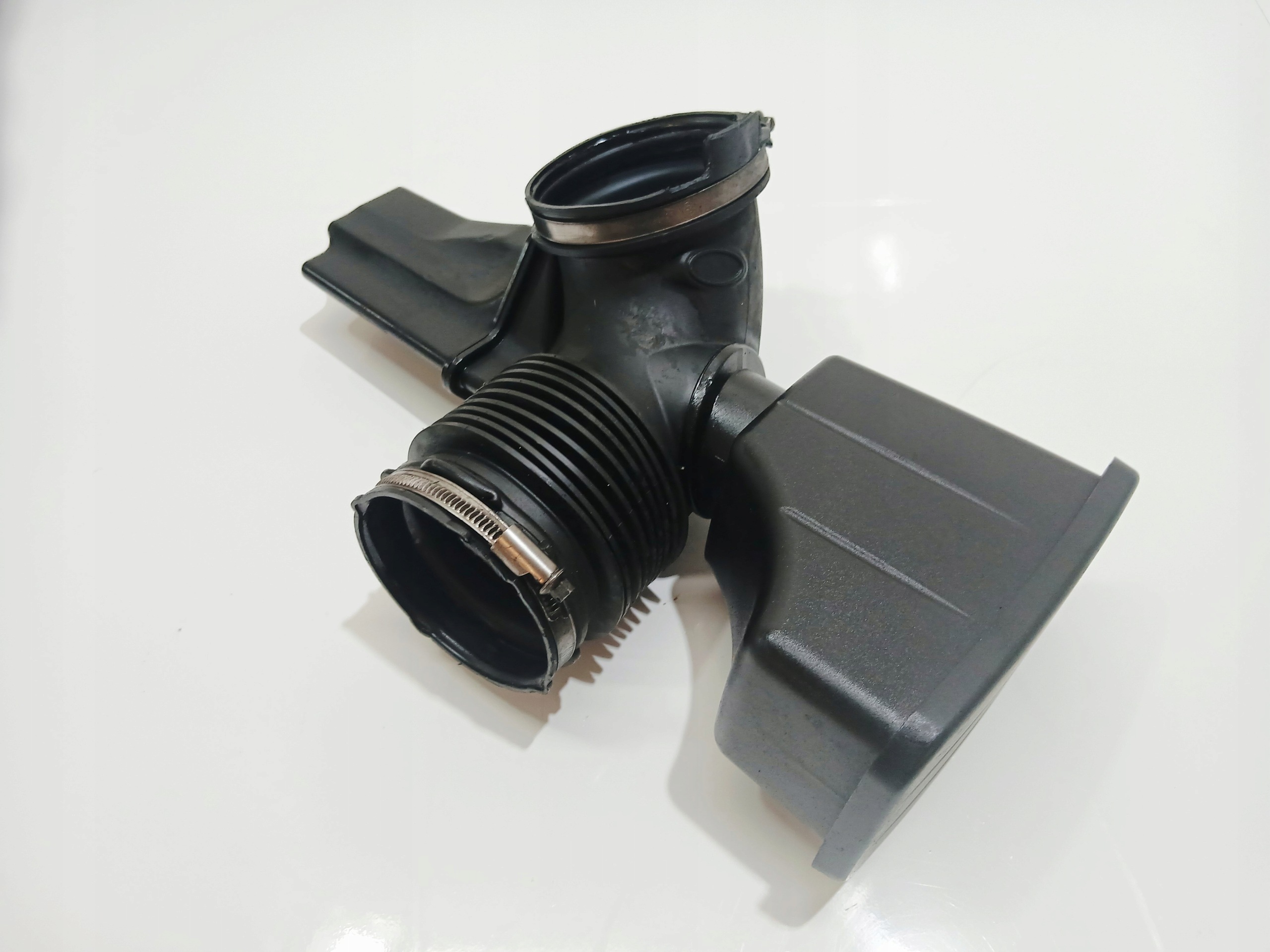 pipe REZONATOR air BMW E60 E61 N53B30A OE 7521029 (4824670)