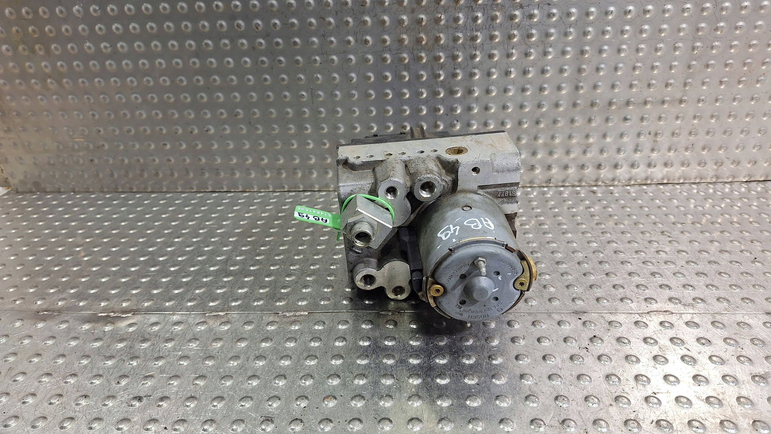 pump control unit ABS 0265217000 1090910 BMW E36 E38 E39 E46