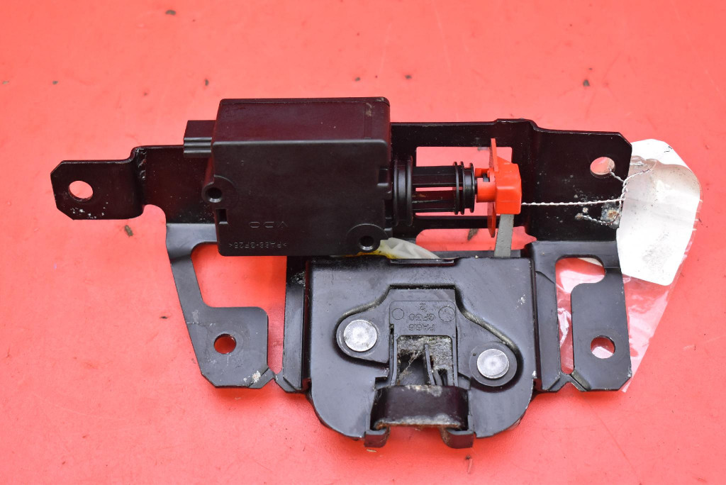 lock bonnet rear part boot 7201561 BMW X3 E83 LIFT 06-10