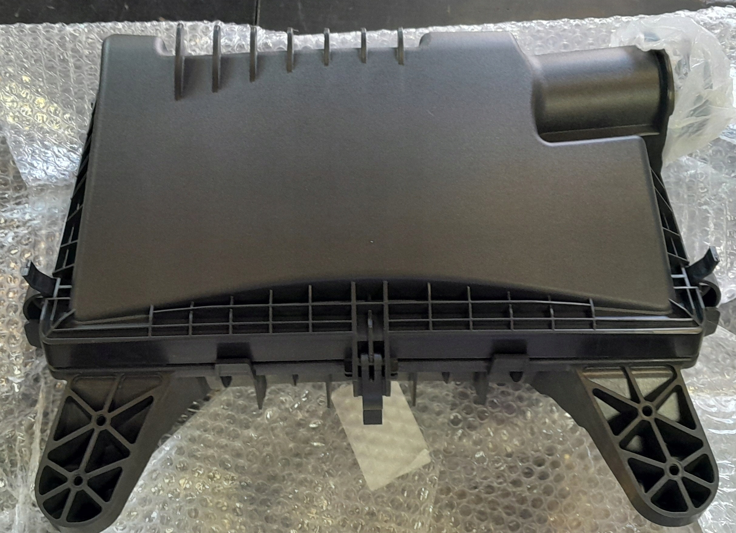 КОРПУС ФІЛЬТРА ПОВІТРЯ FORD TRANSIT CUSTOM 2023- Pz319600bb