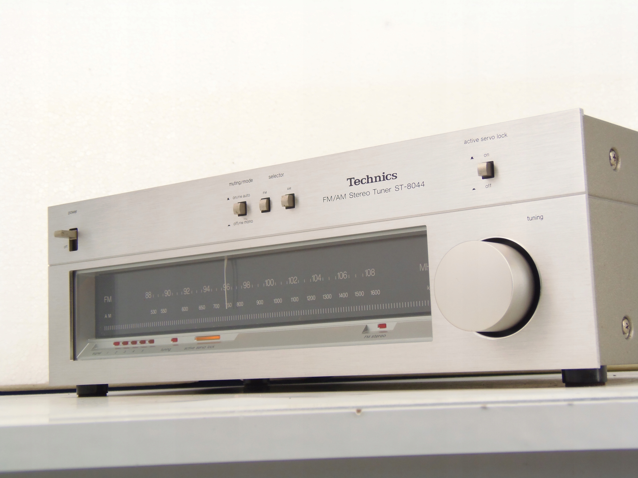 Tuner radiowy analogowy Technics ST-8044 srebrny