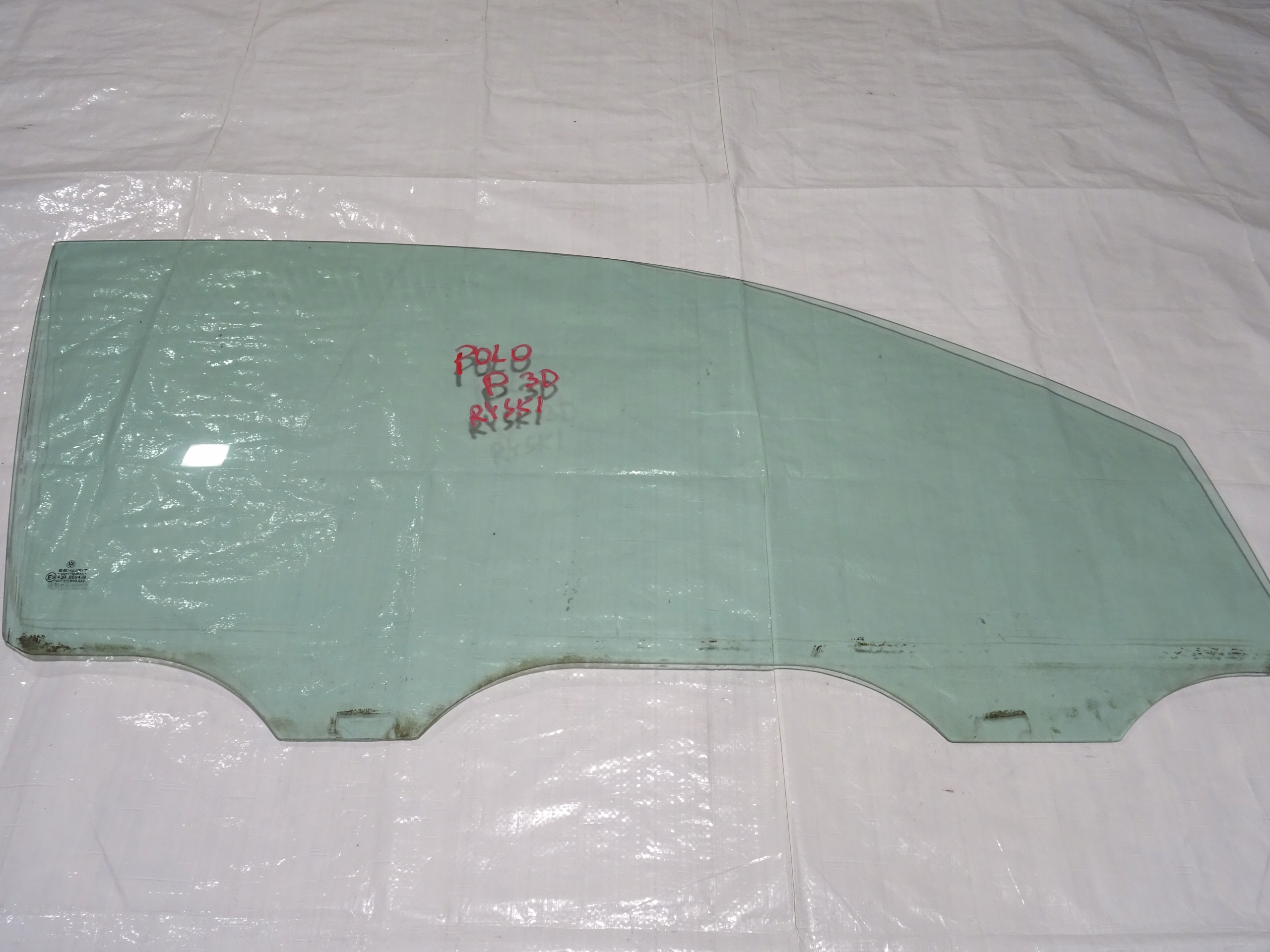 SZYBA DRZWI PRZÓD PRAWA VW POLO IV 4 6Q0 01-05 3D