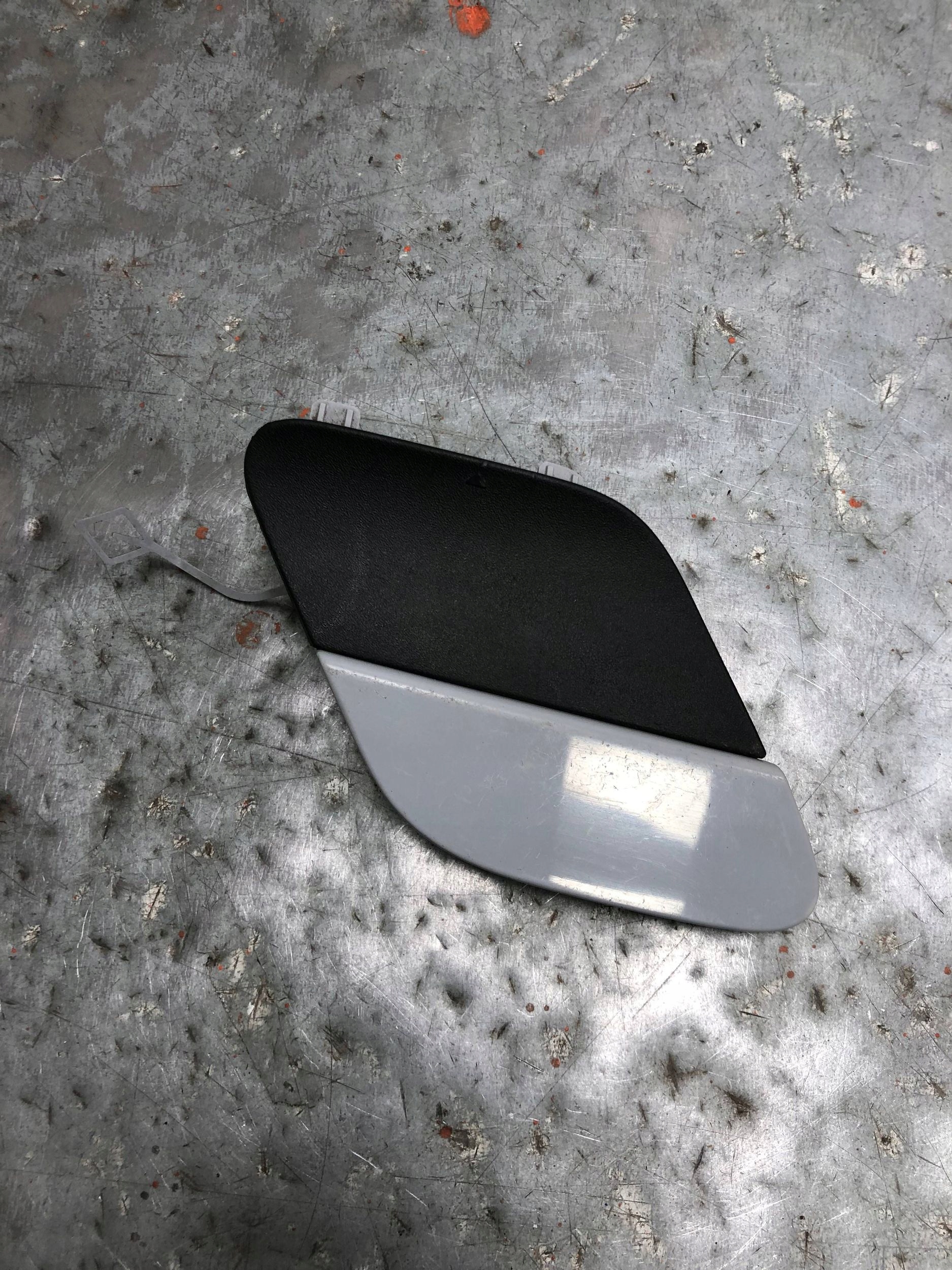 Abschleppöse heck MERCEDES W257 AMG A2578859600