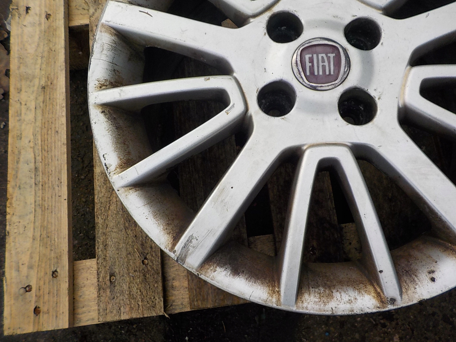 FIAT LINEA FIORINO FELGA ALUMINIOWA R15 4x98 Typ samochodu Samochody osobowe