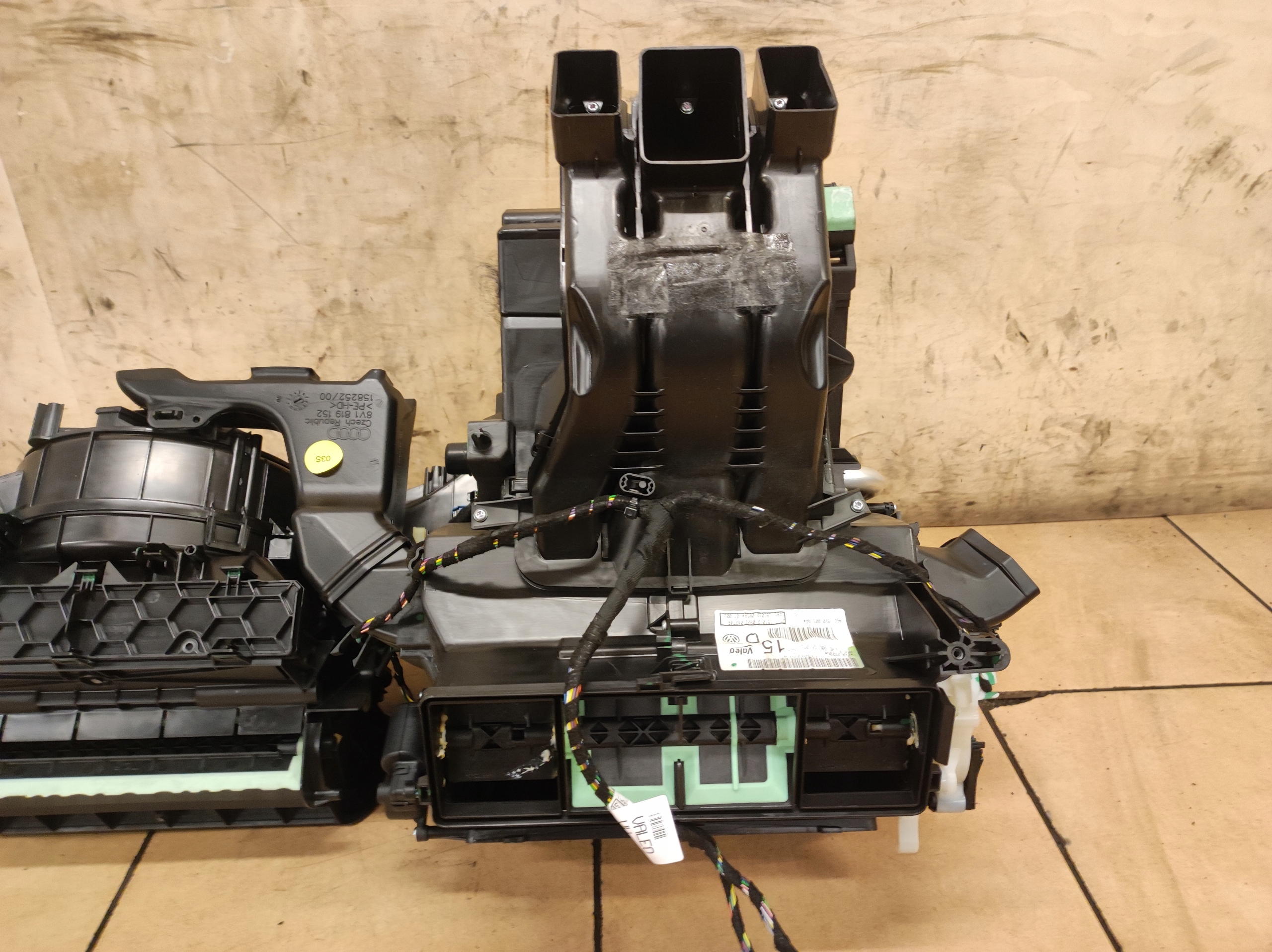 радиатор отопителя A3 8V